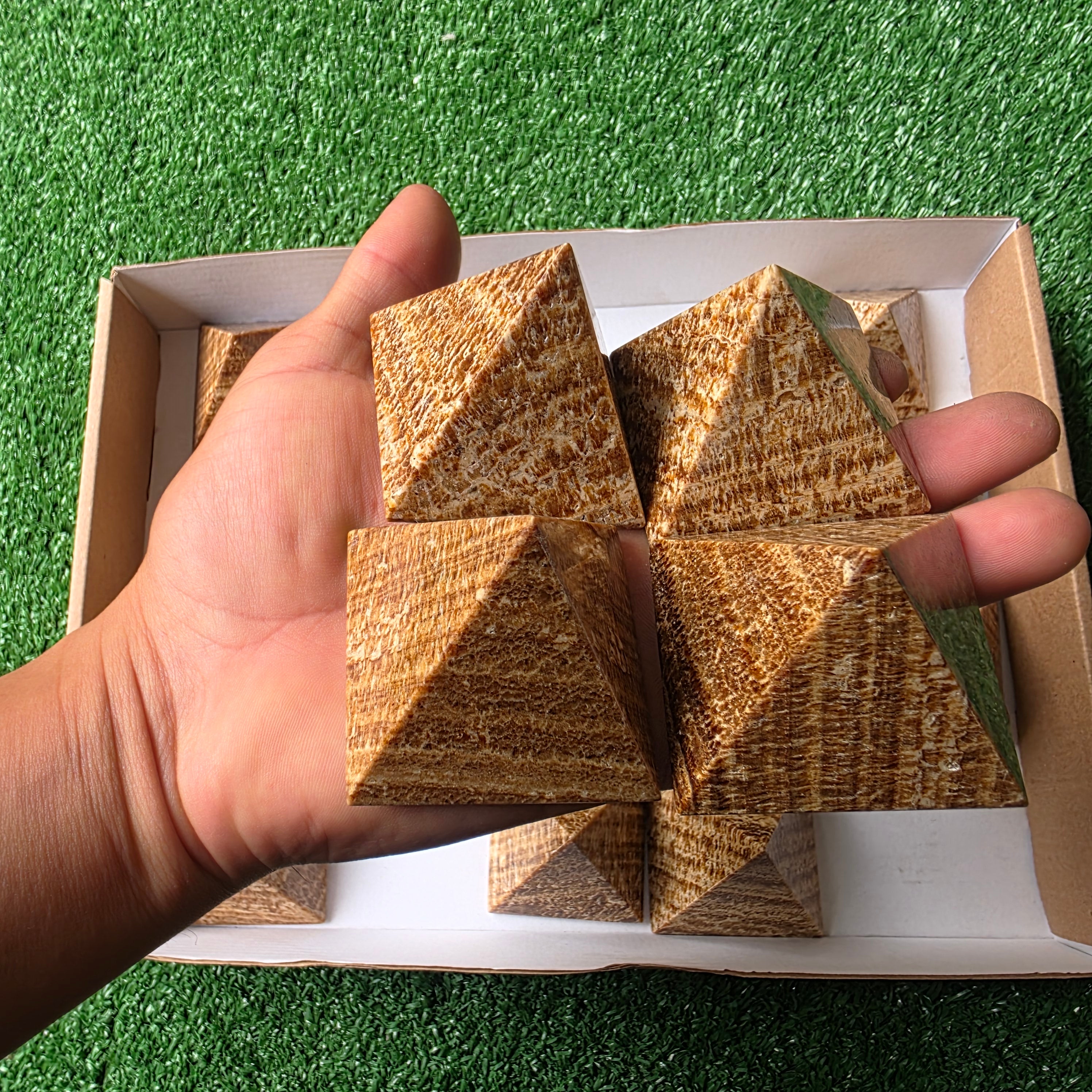 Lot 20 pcs Aragonite Pyramid