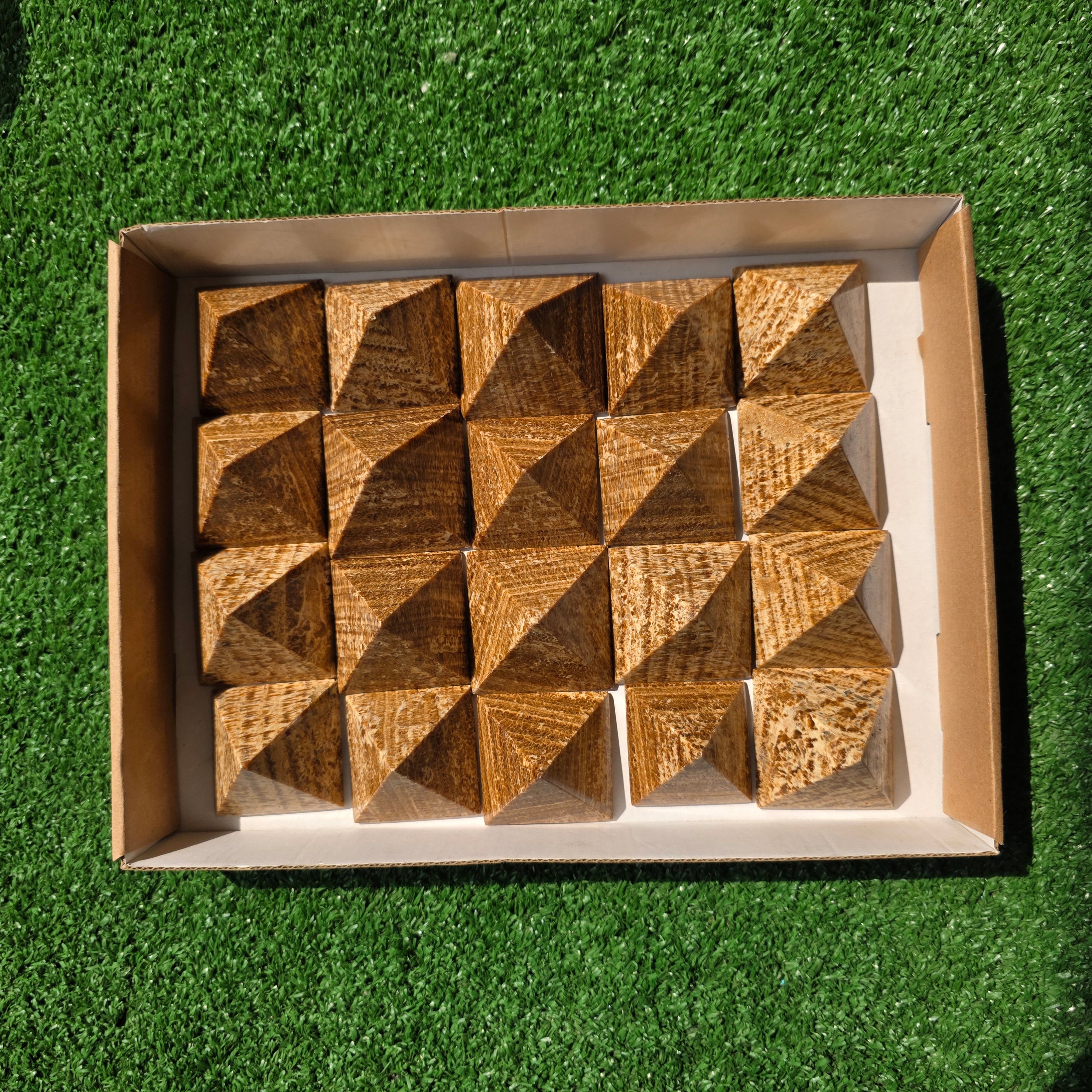 Lot 20 pcs Aragonite Pyramid