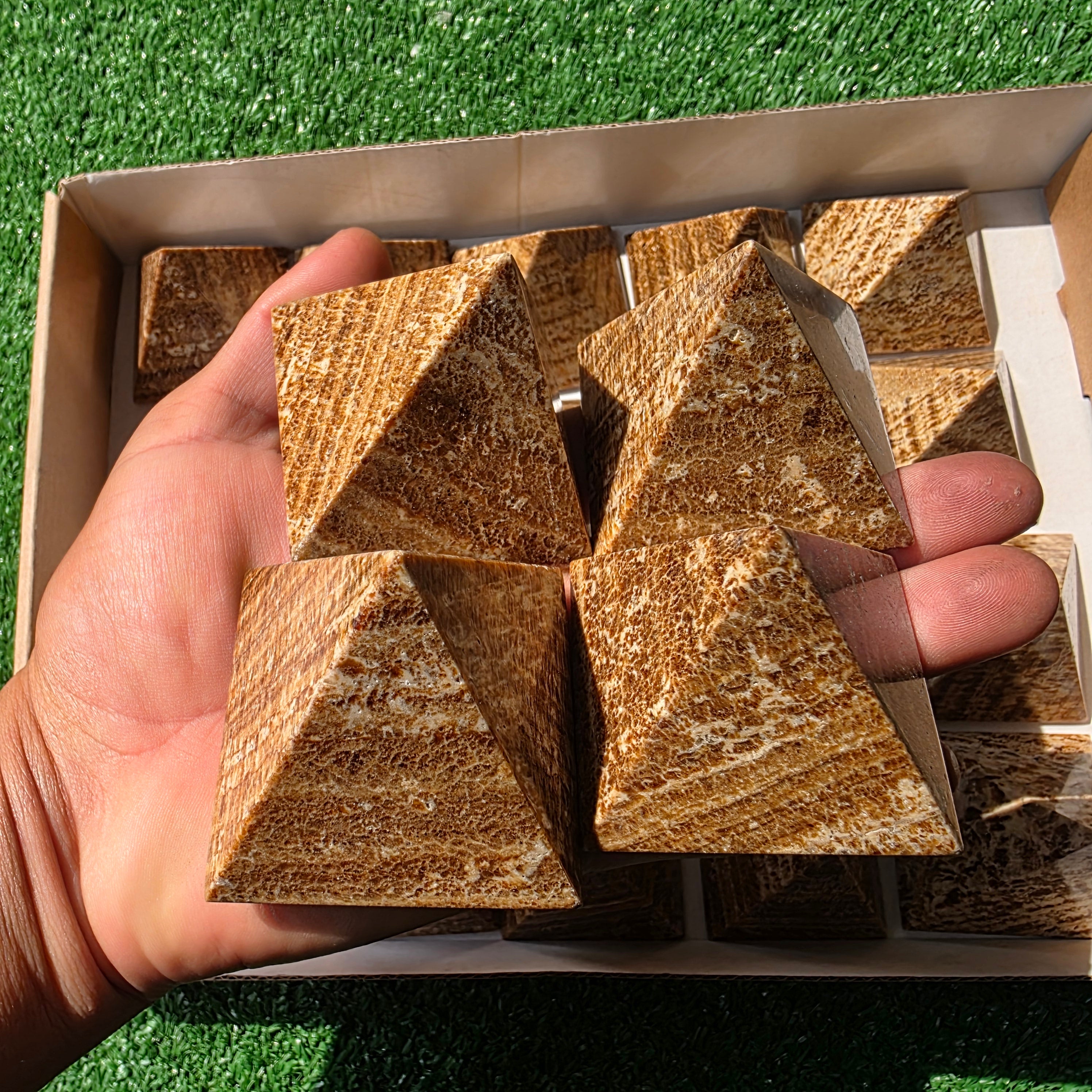 Lot 20 pcs Aragonite Pyramid
