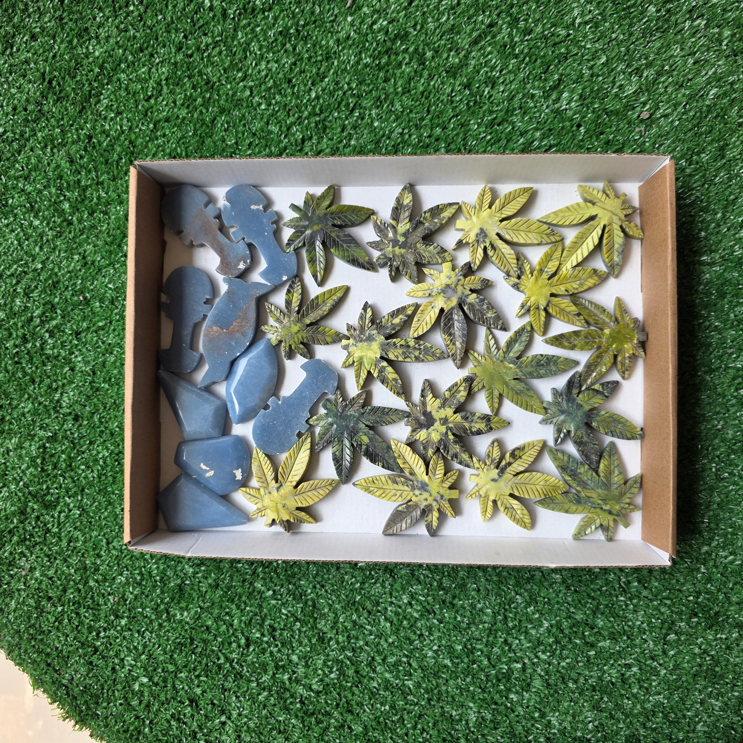 Lot 26 pcs Serpentine, Angelite cannabi and geometric shapes