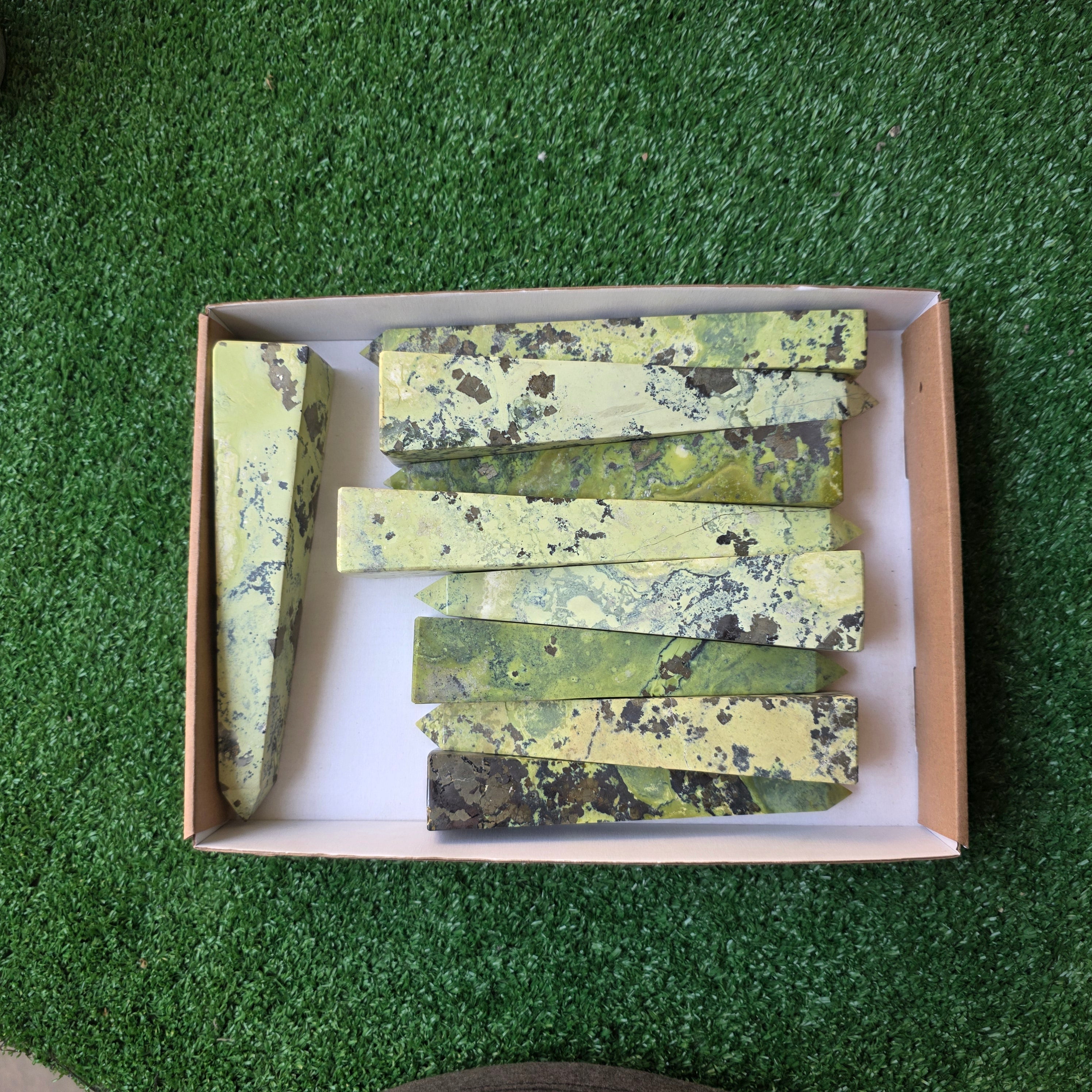 Lot 9 pcs Serpentine Tower
