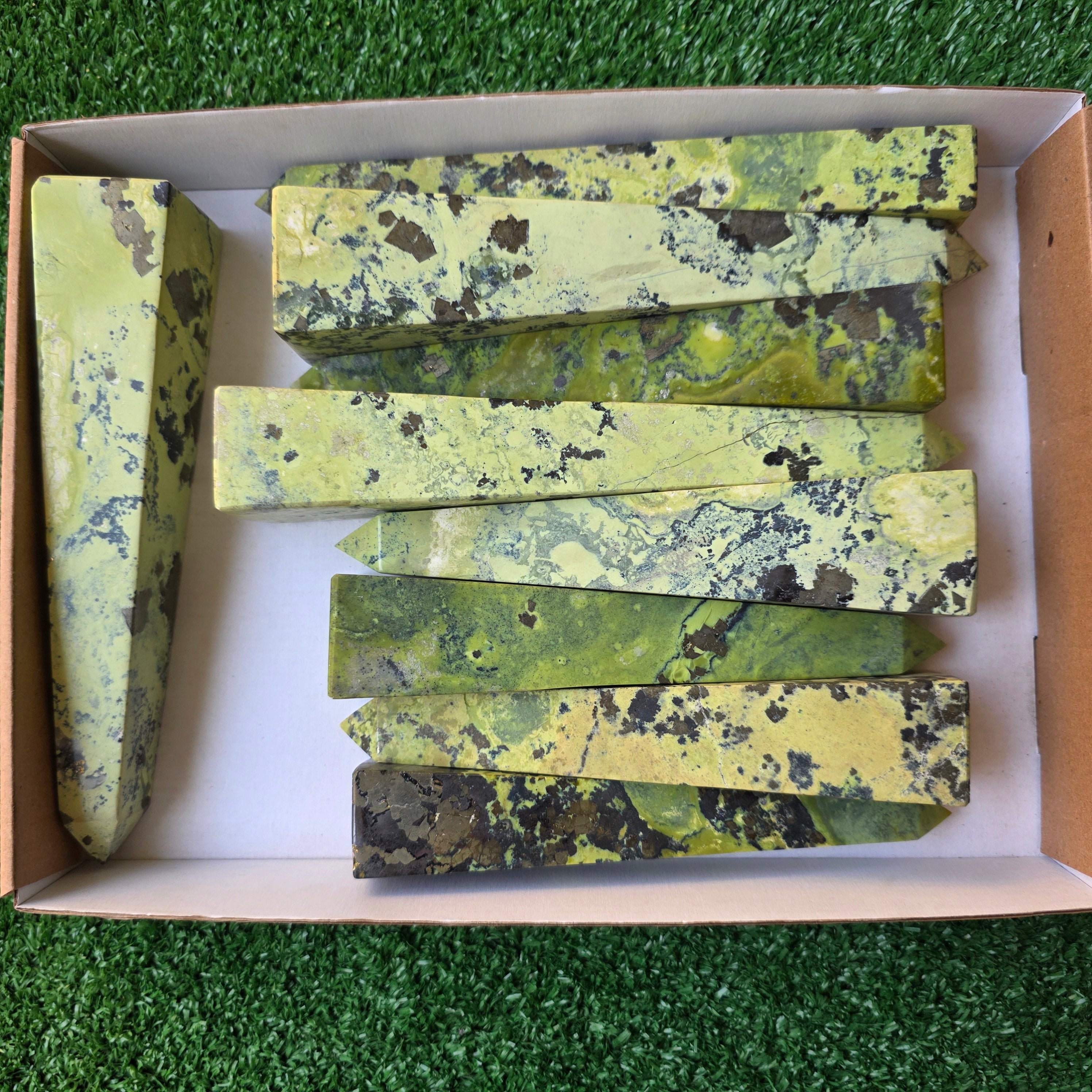 Lot 9 pcs Serpentine Tower