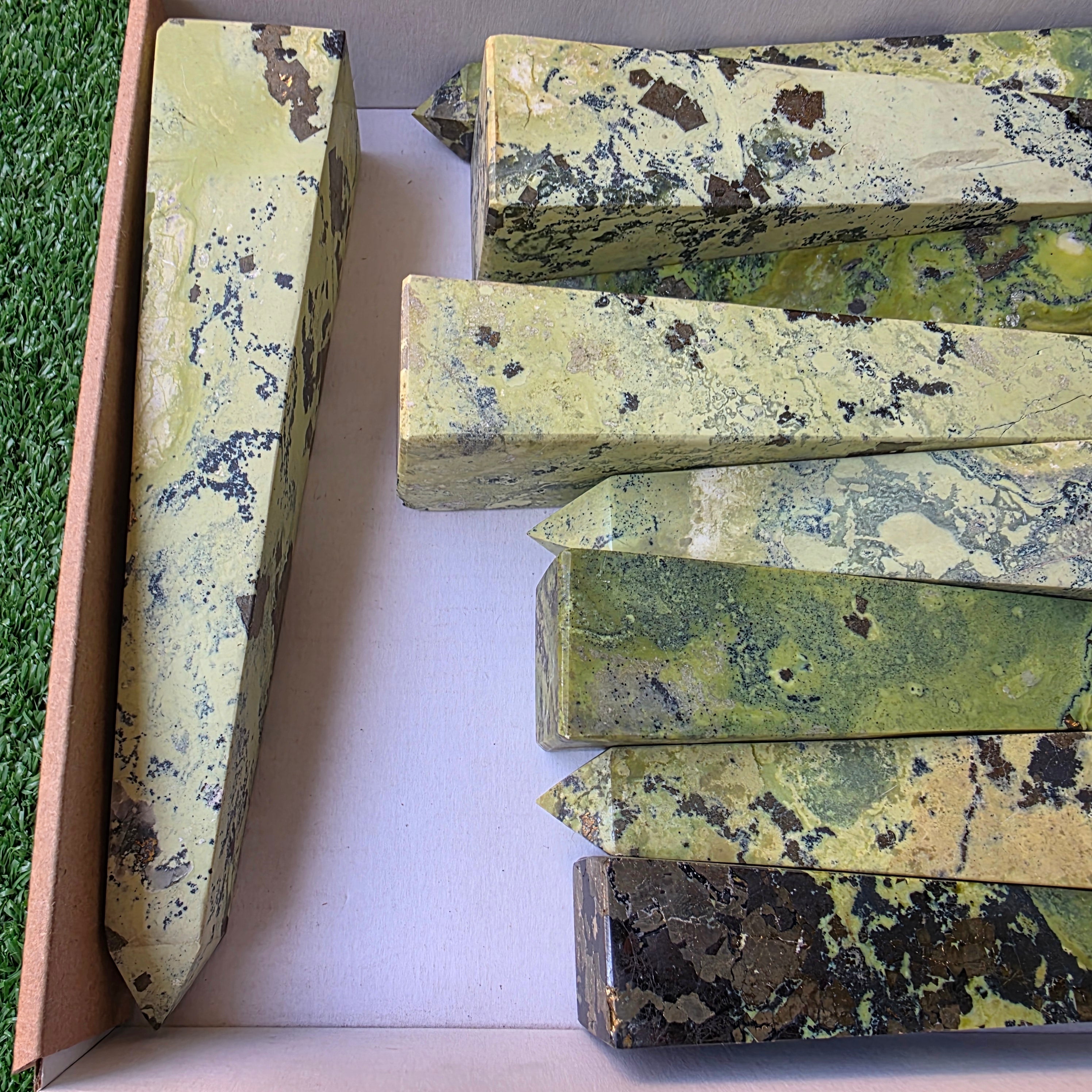 Lot 9 pcs Serpentine Tower