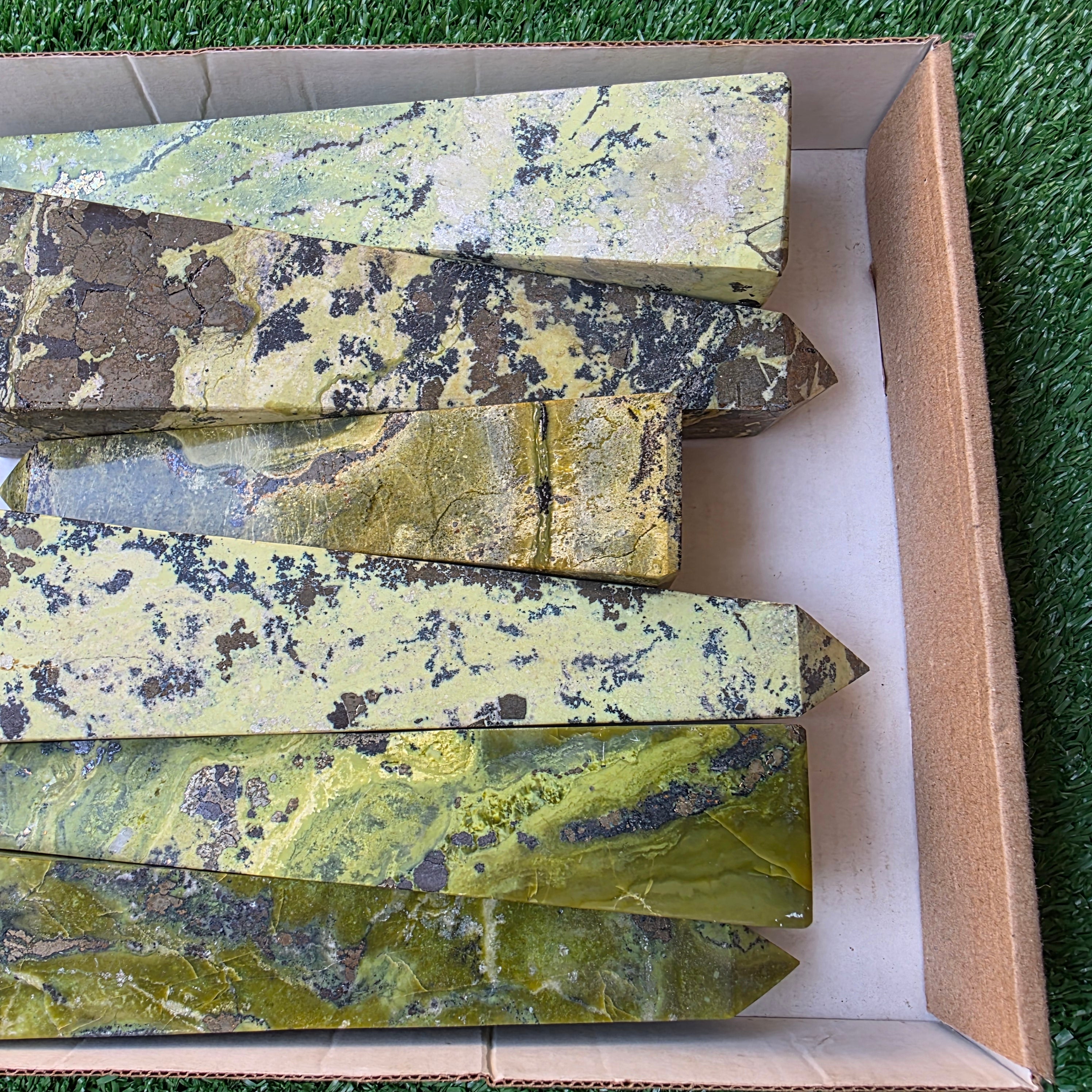 Lot 7 pcs Serpentine Tower