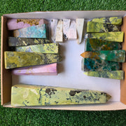 Lot 19 pcs Serpentine, Phosphosiderite, Chrysocolla and Mangano Tower