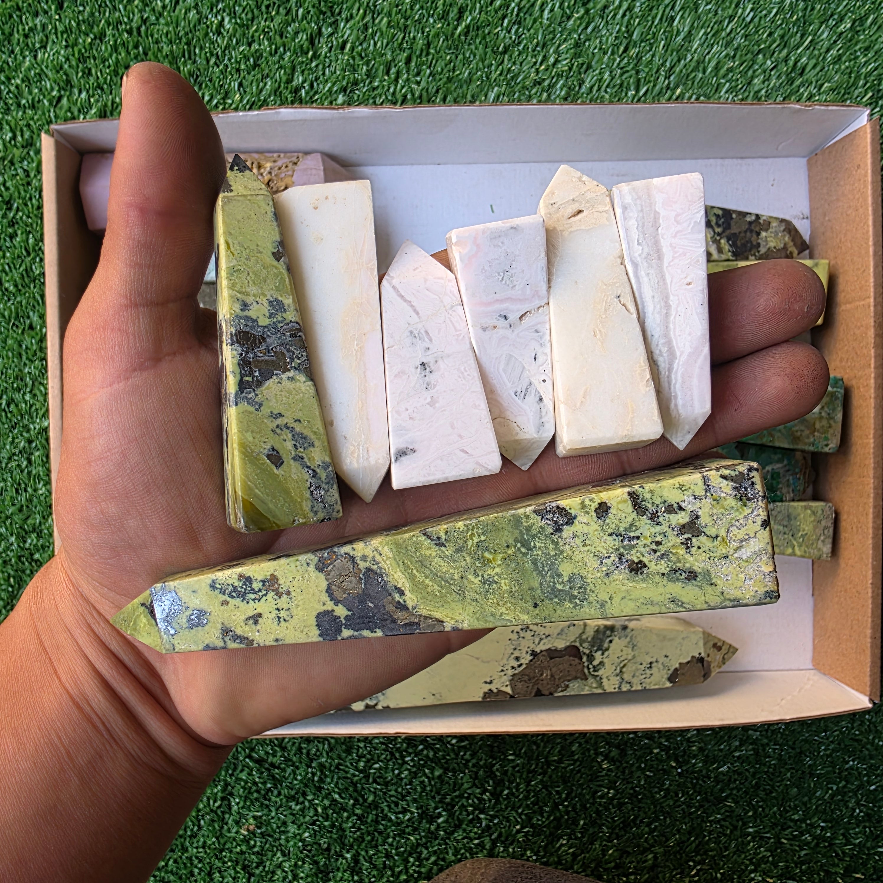 Lot 19 pcs Serpentine, Phosphosiderite, Chrysocolla and Mangano Tower