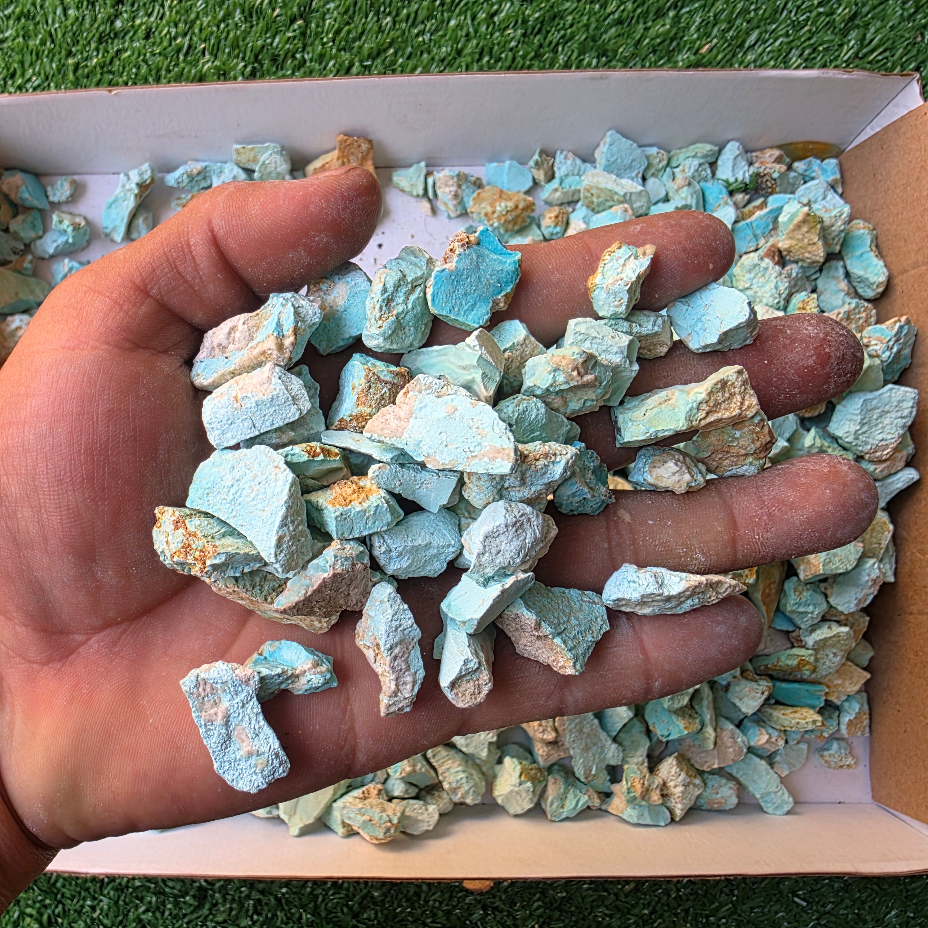 Lot 1.1 kg Peruvian turquoise remains