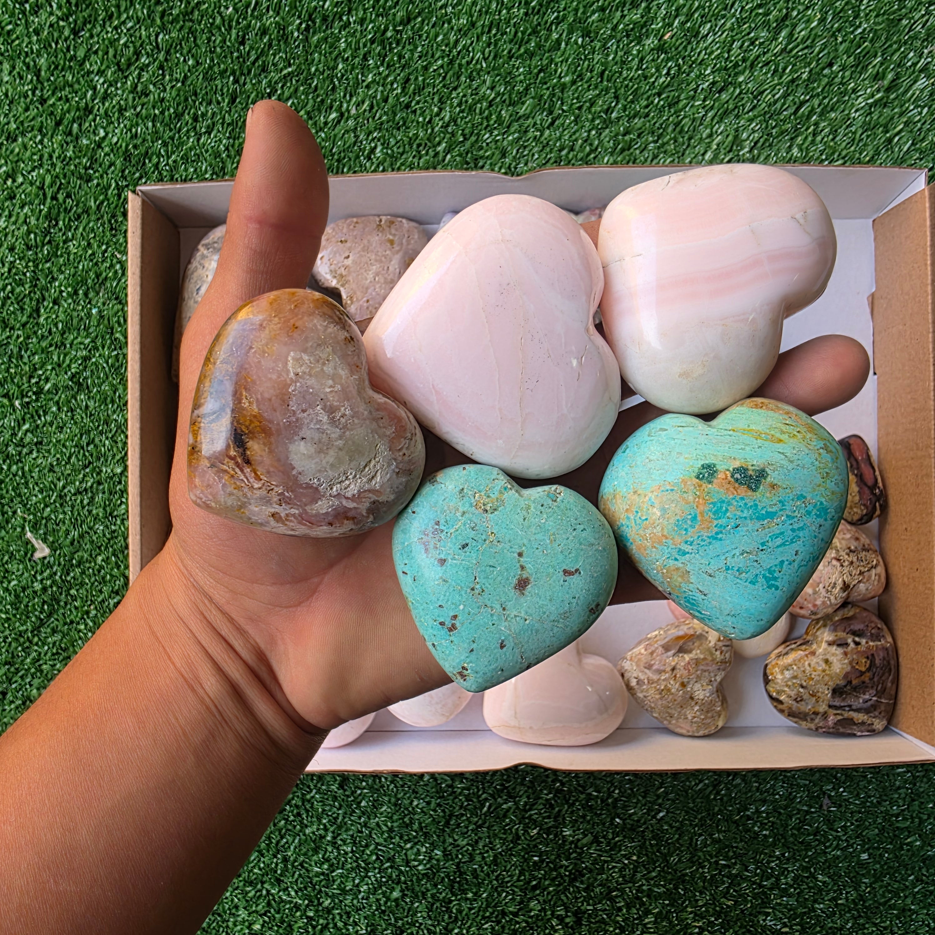 Lot 28 pcs Mangano, Peruvian Turquoise and Opals Heart