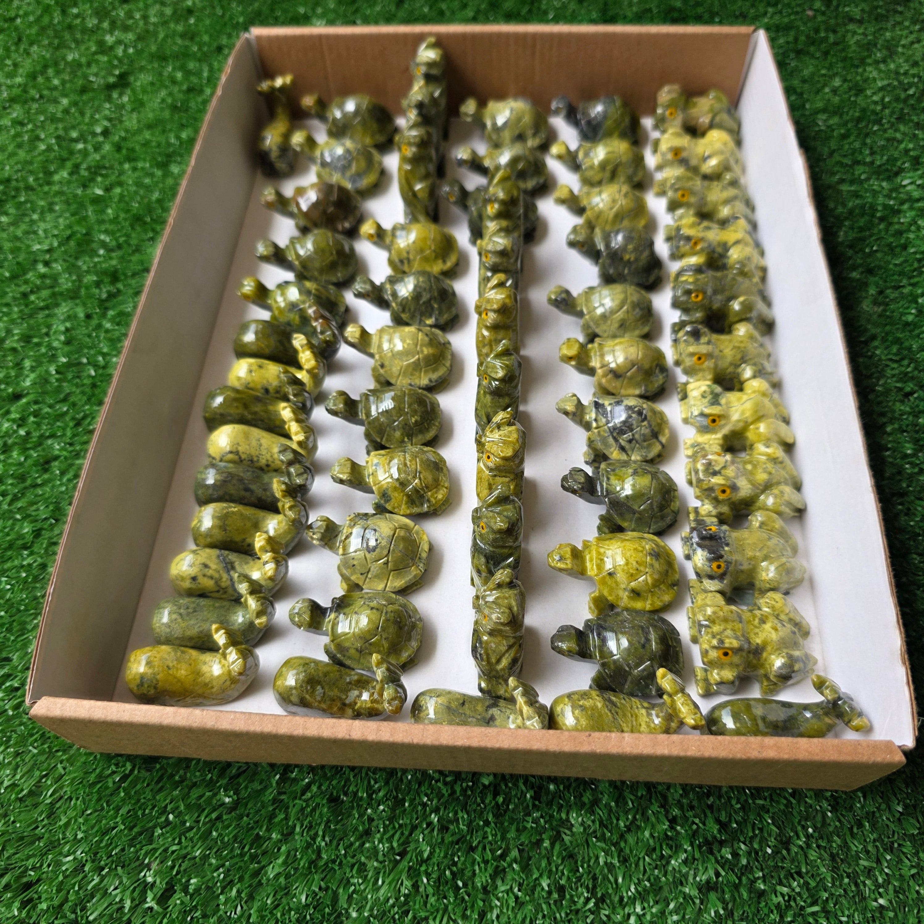 Lot 59 pcs Serpentine Animals