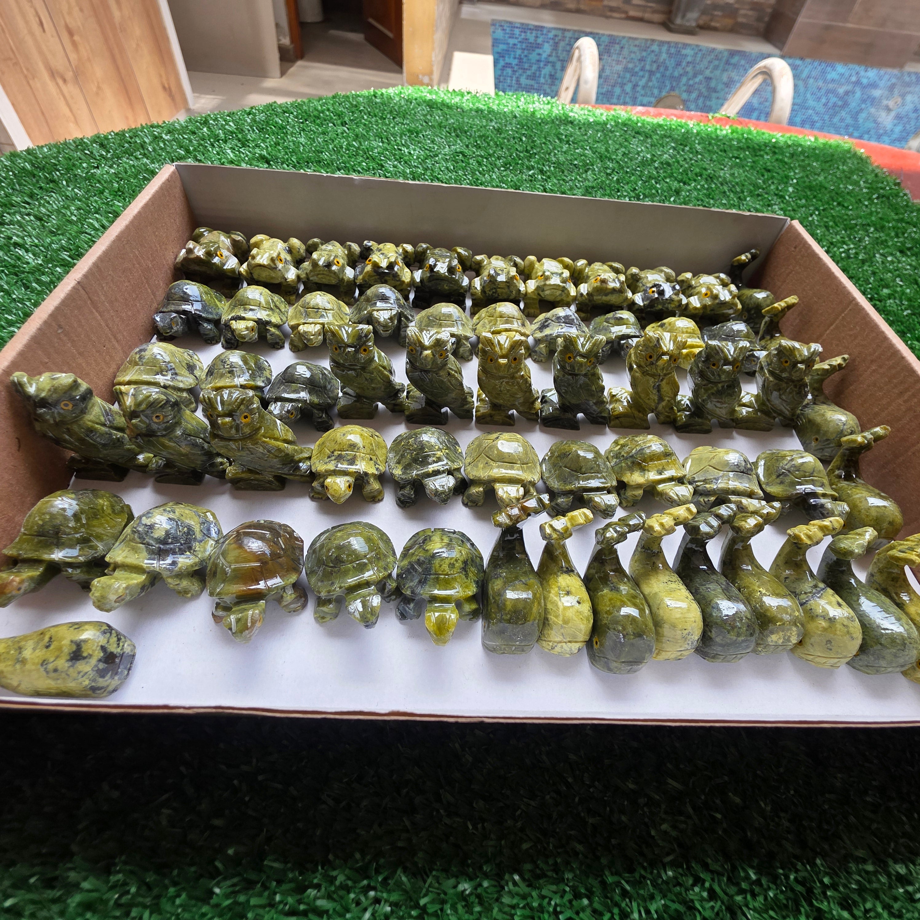 Lot 59 pcs Serpentine Animals