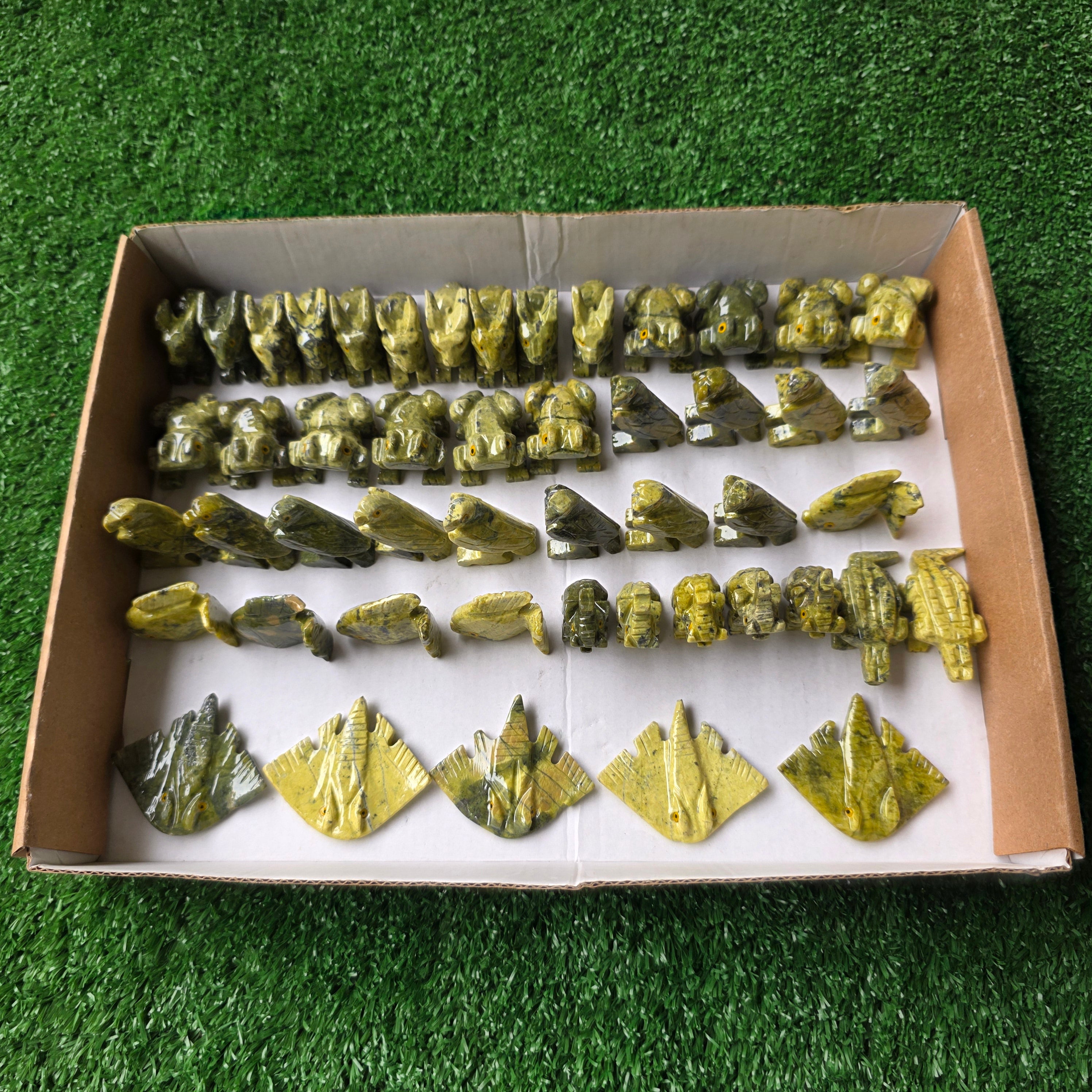 Lot 49 pcs Serpentine Animals