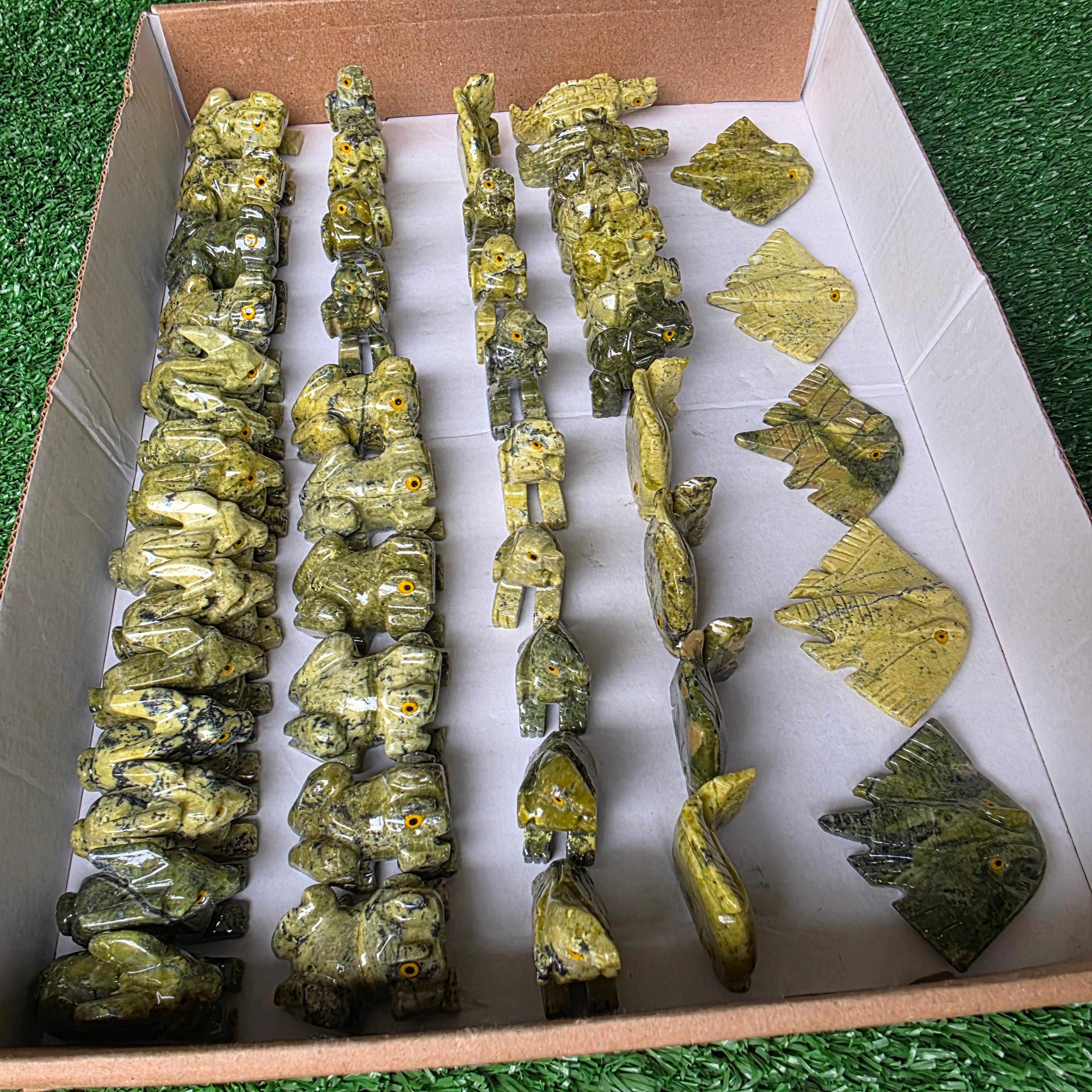 Lot 49 pcs Serpentine Animals