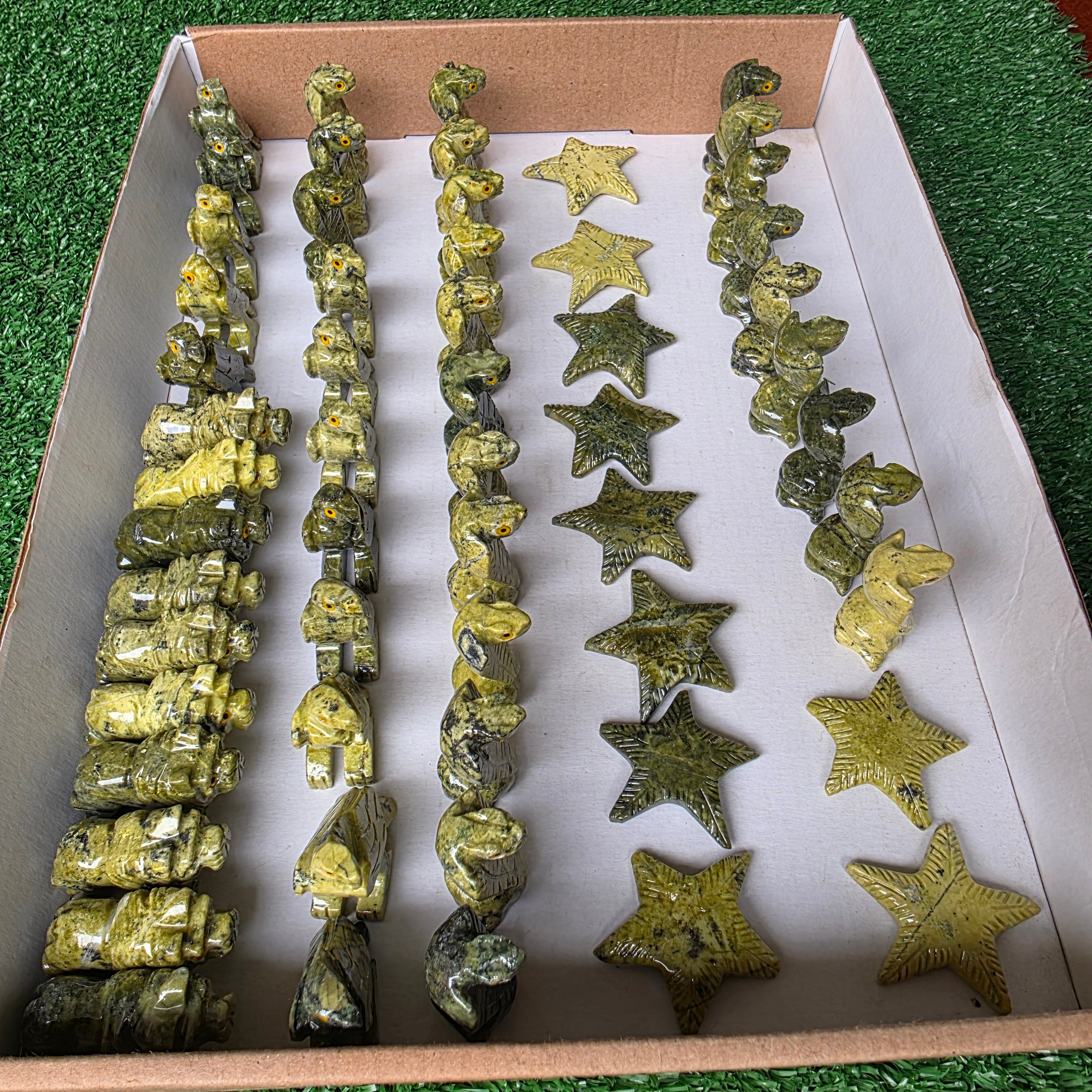 Lot 57 pcs Serpentine Animals