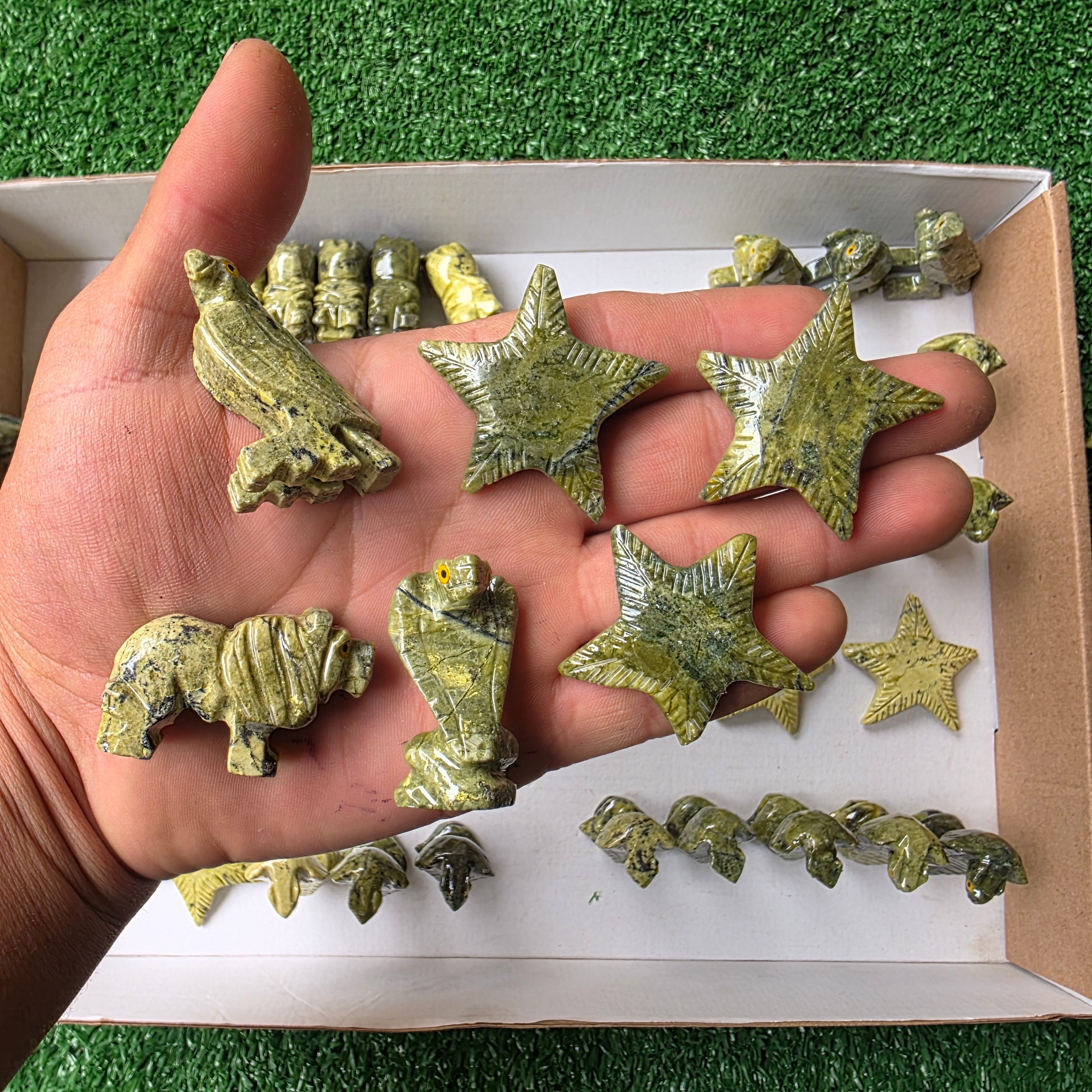 Lot 57 pcs Serpentine Animals