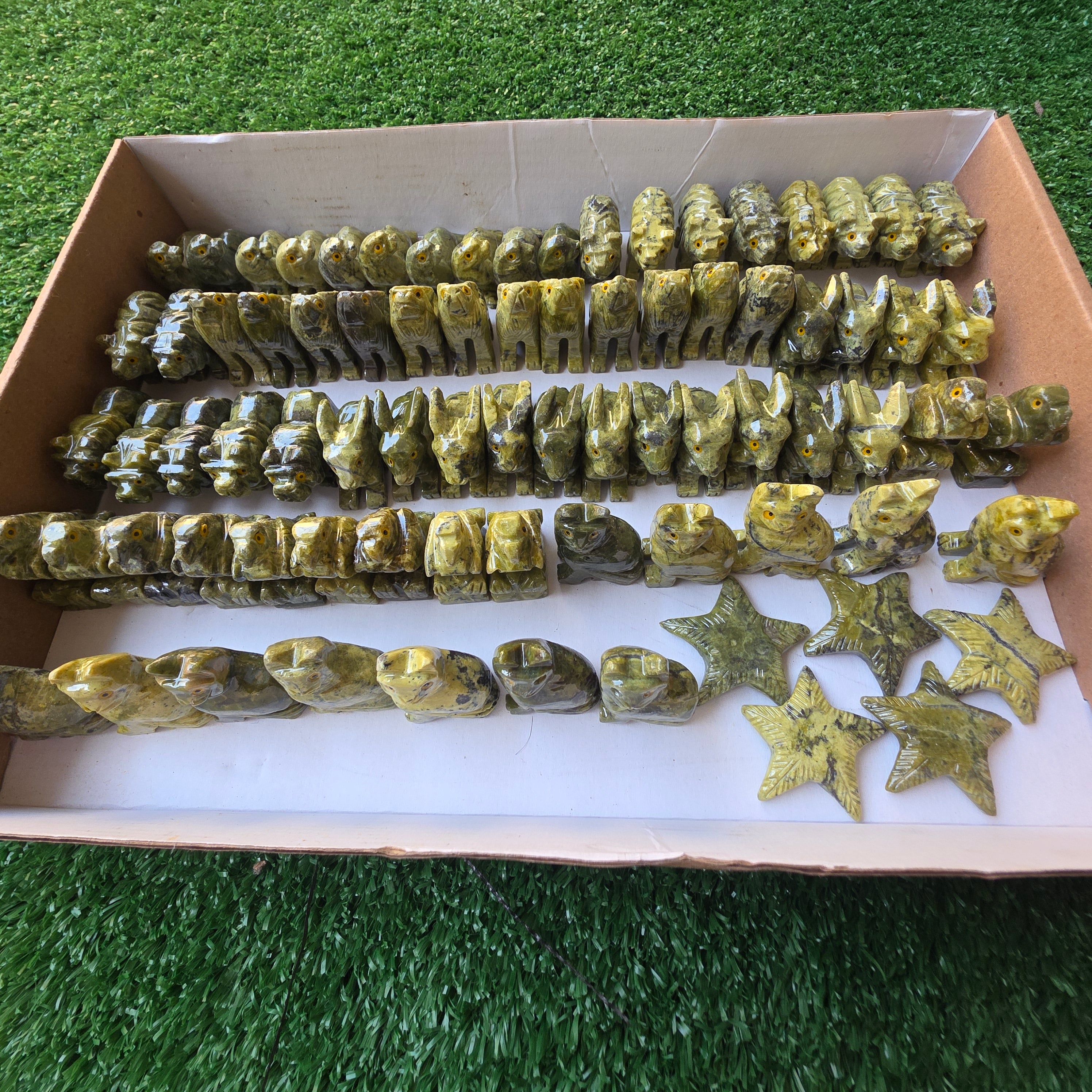 Lot 77 pcs Serpentine Animals