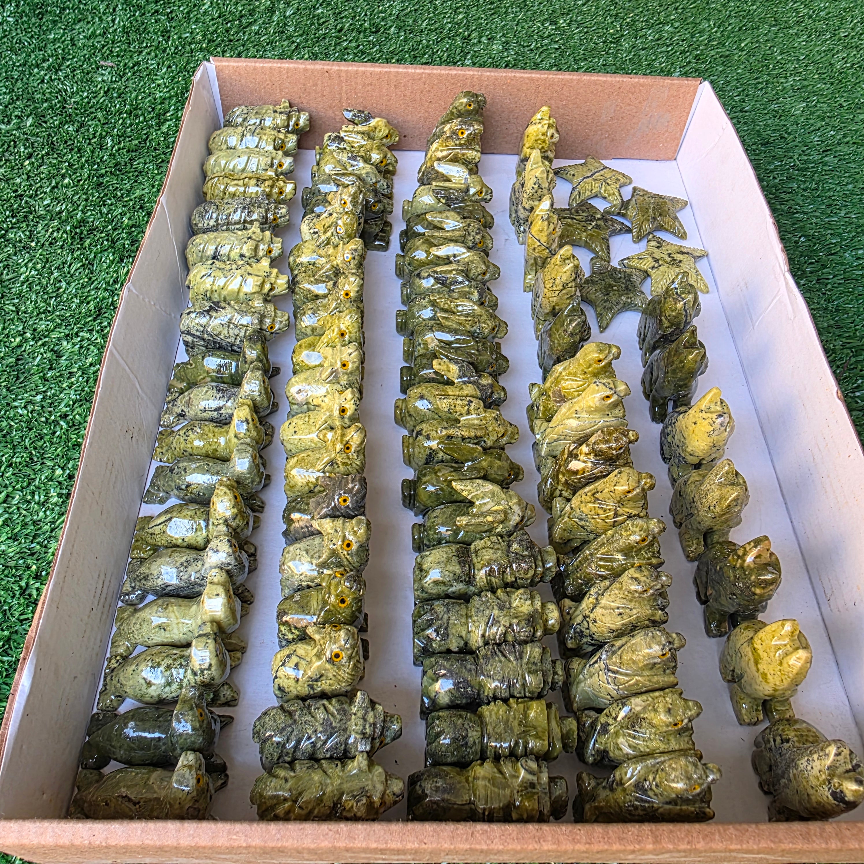 Lot 77 pcs Serpentine Animals