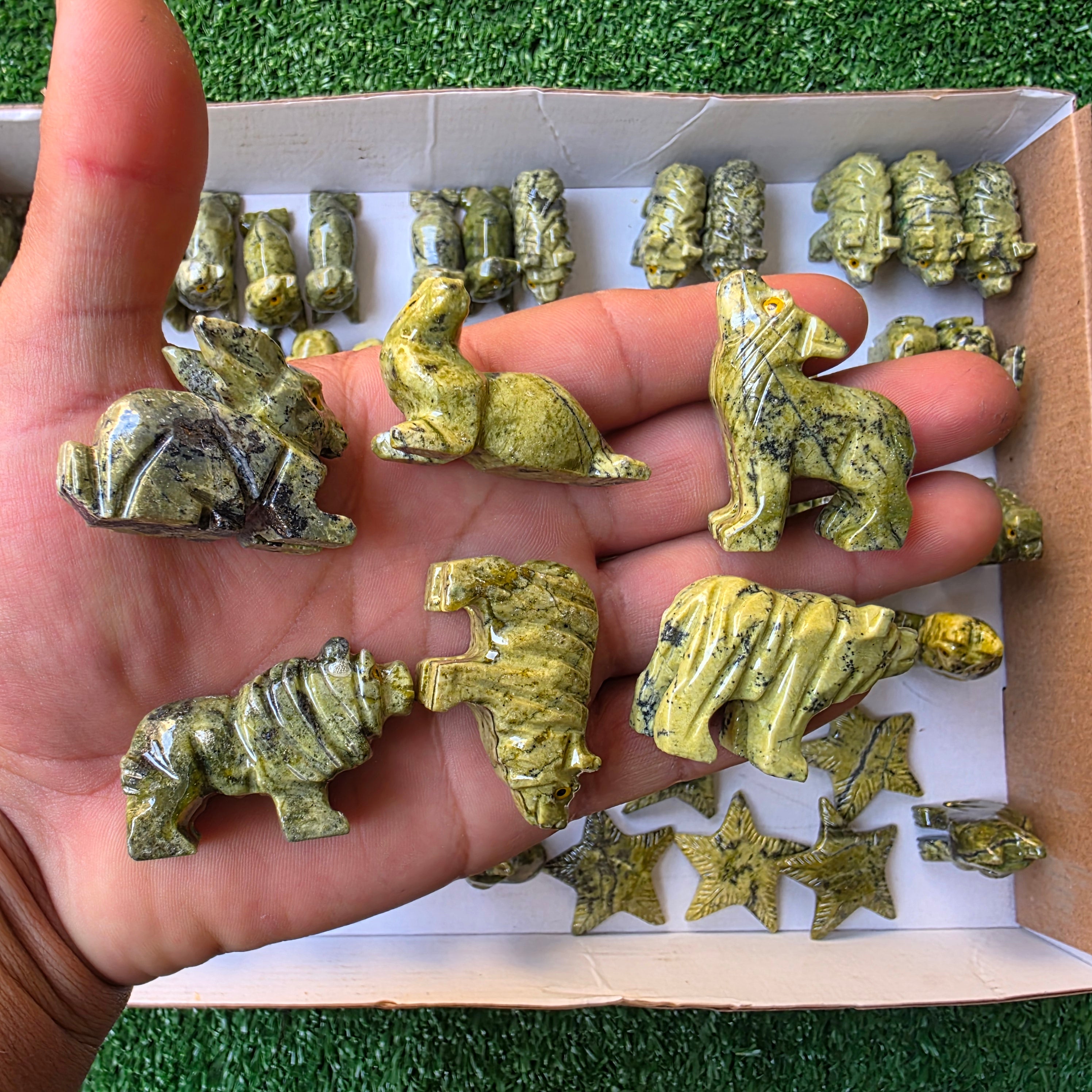 Lot 77 pcs Serpentine Animals