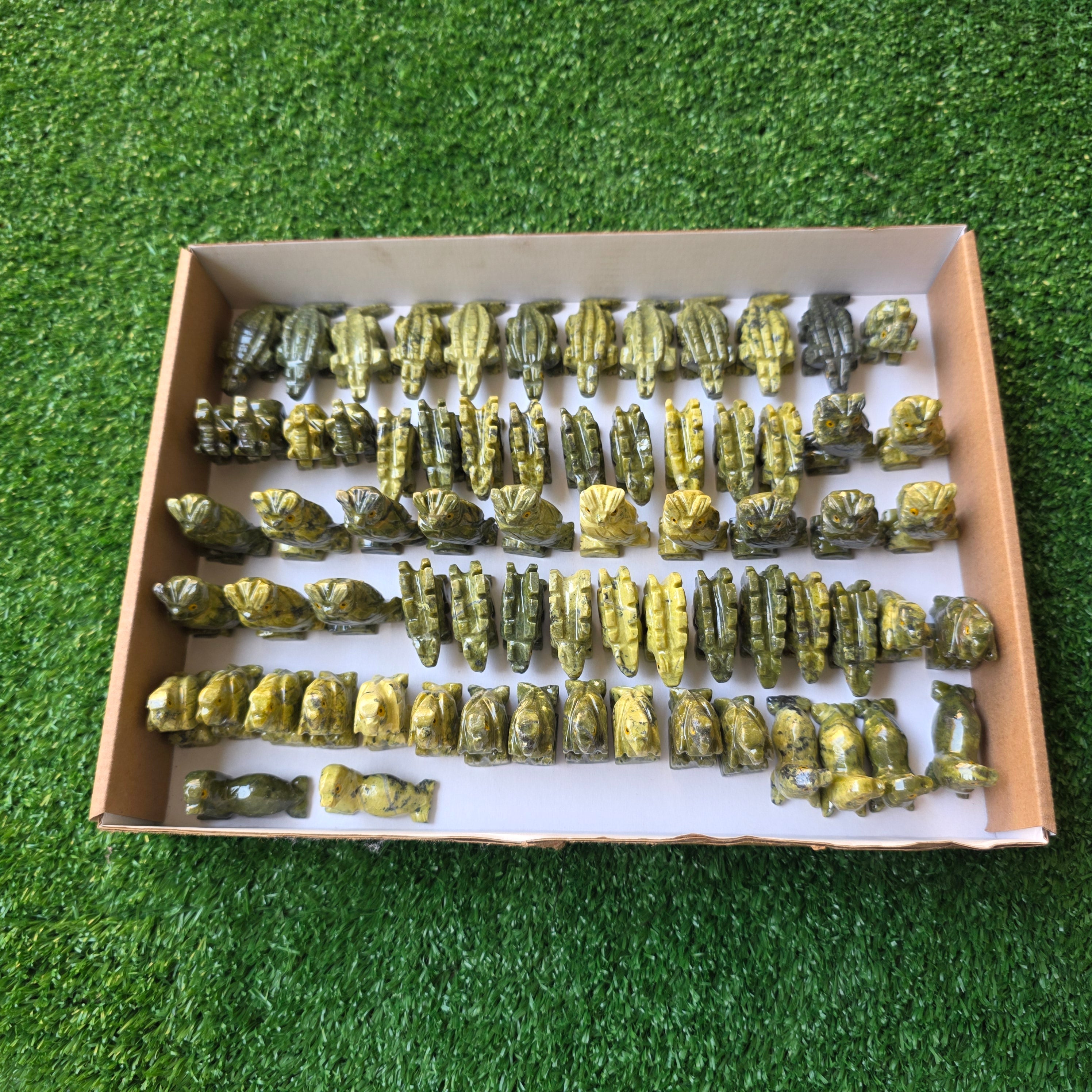 Lot 70 pcs Serpentine Animals