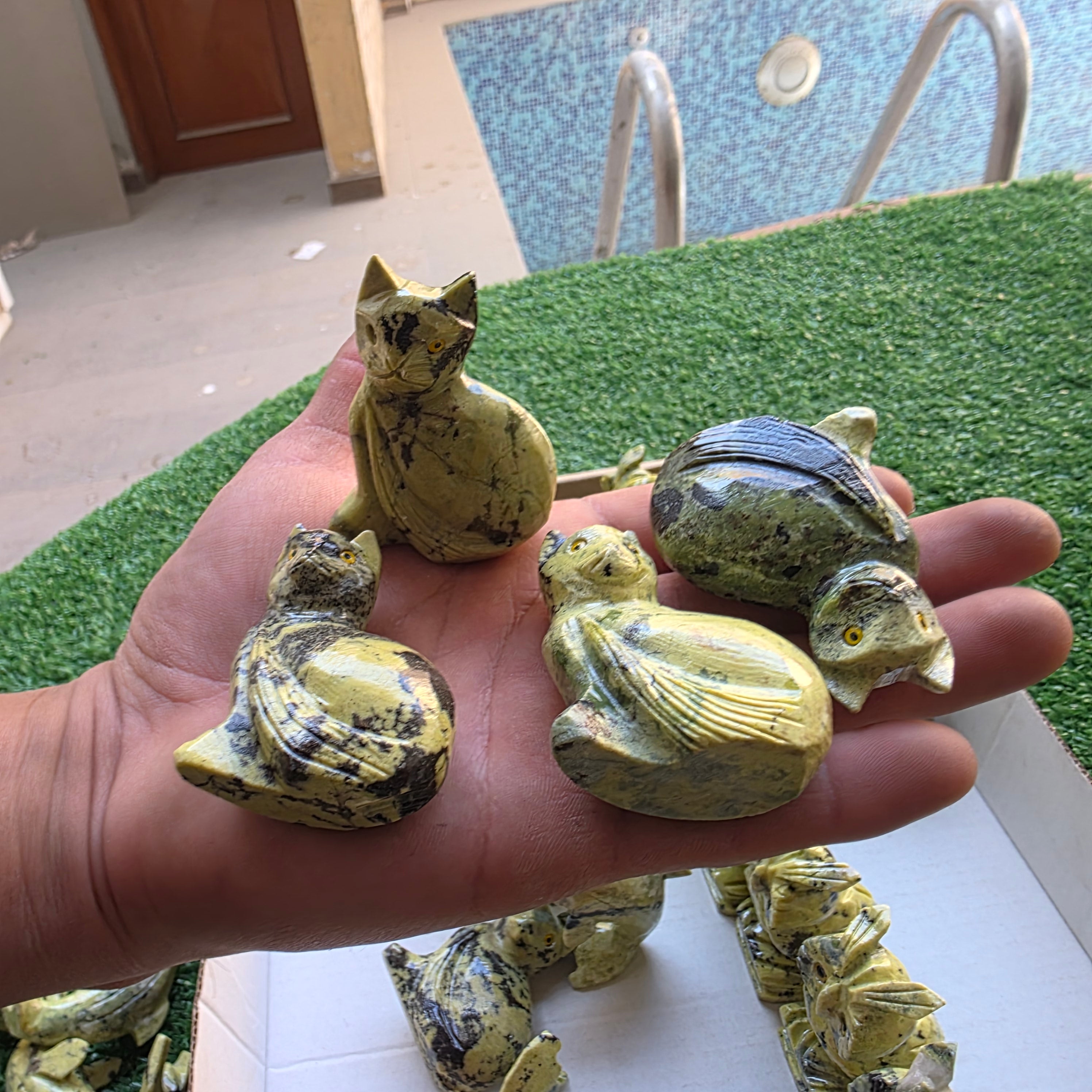 Lot 38 pcs Serpentine Animals