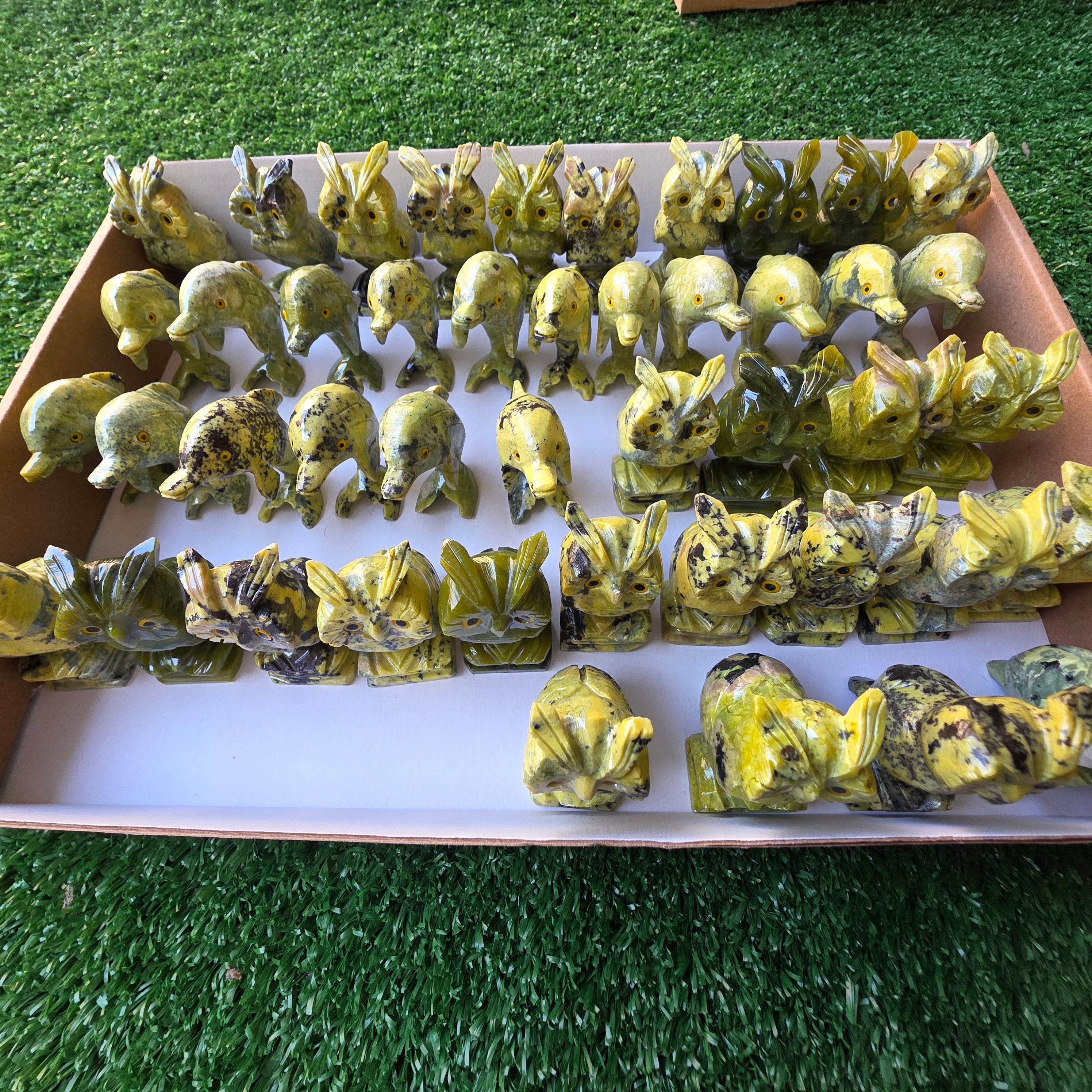 Lot 41 pcs Serpentine Animals