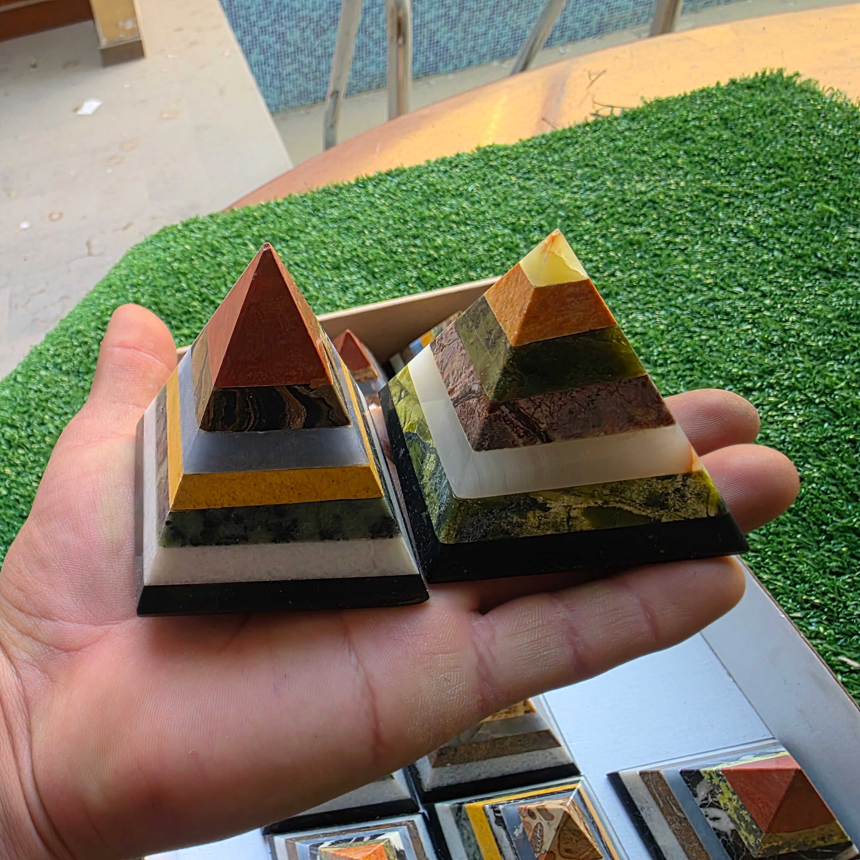 Lot 15 pcs multicolored pyramids