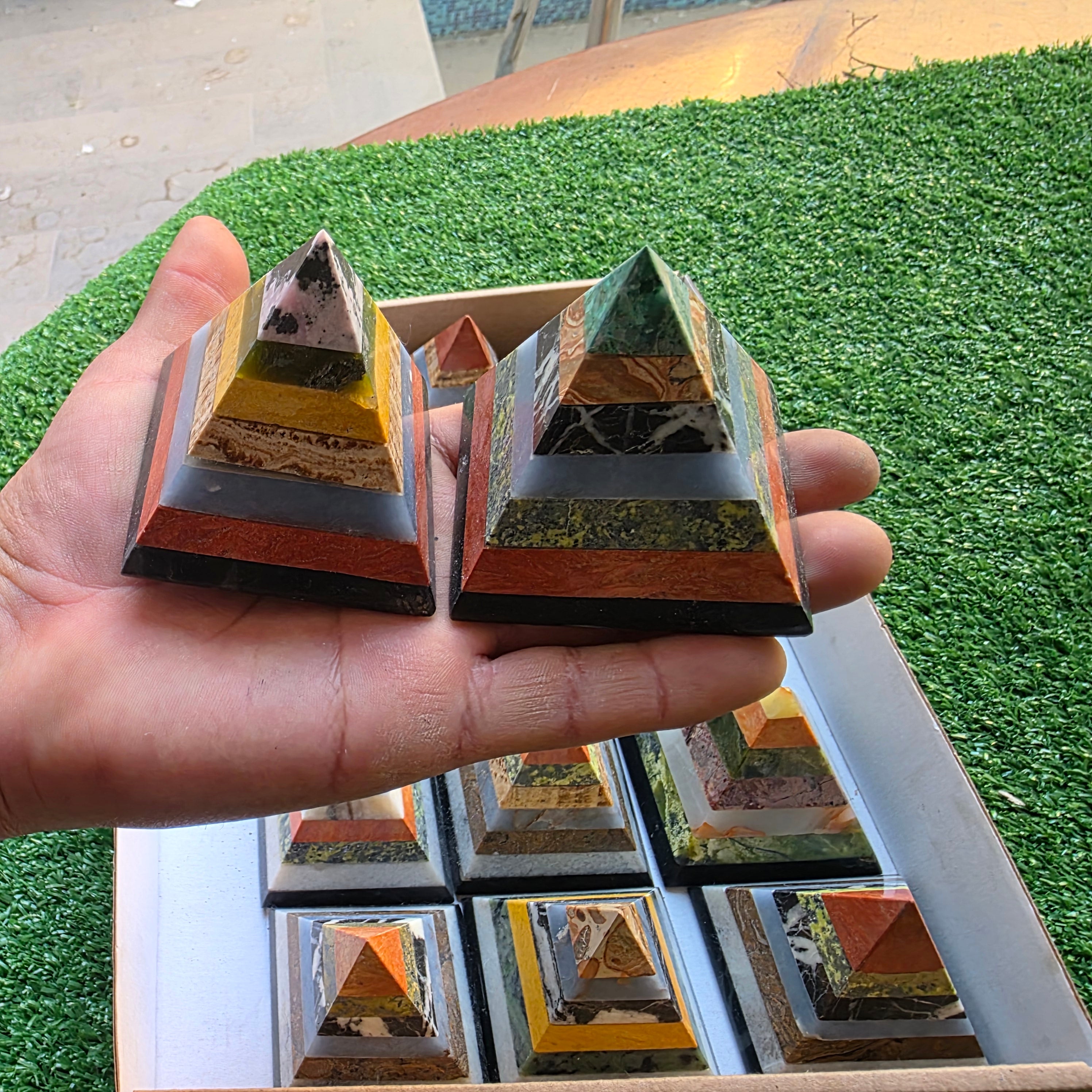 Lot 15 pcs multicolored pyramids