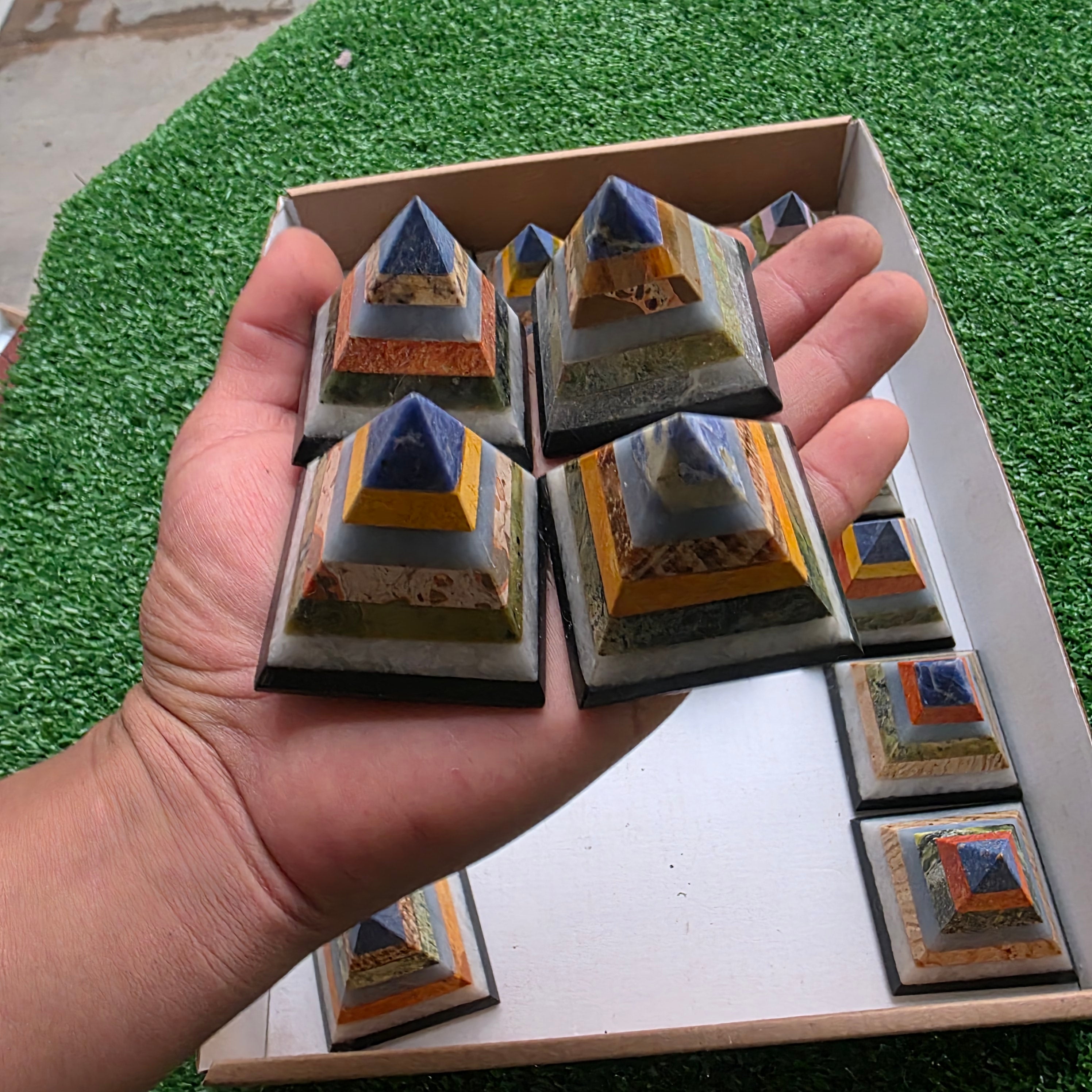 Lot 24 pcs multicolored pyramids