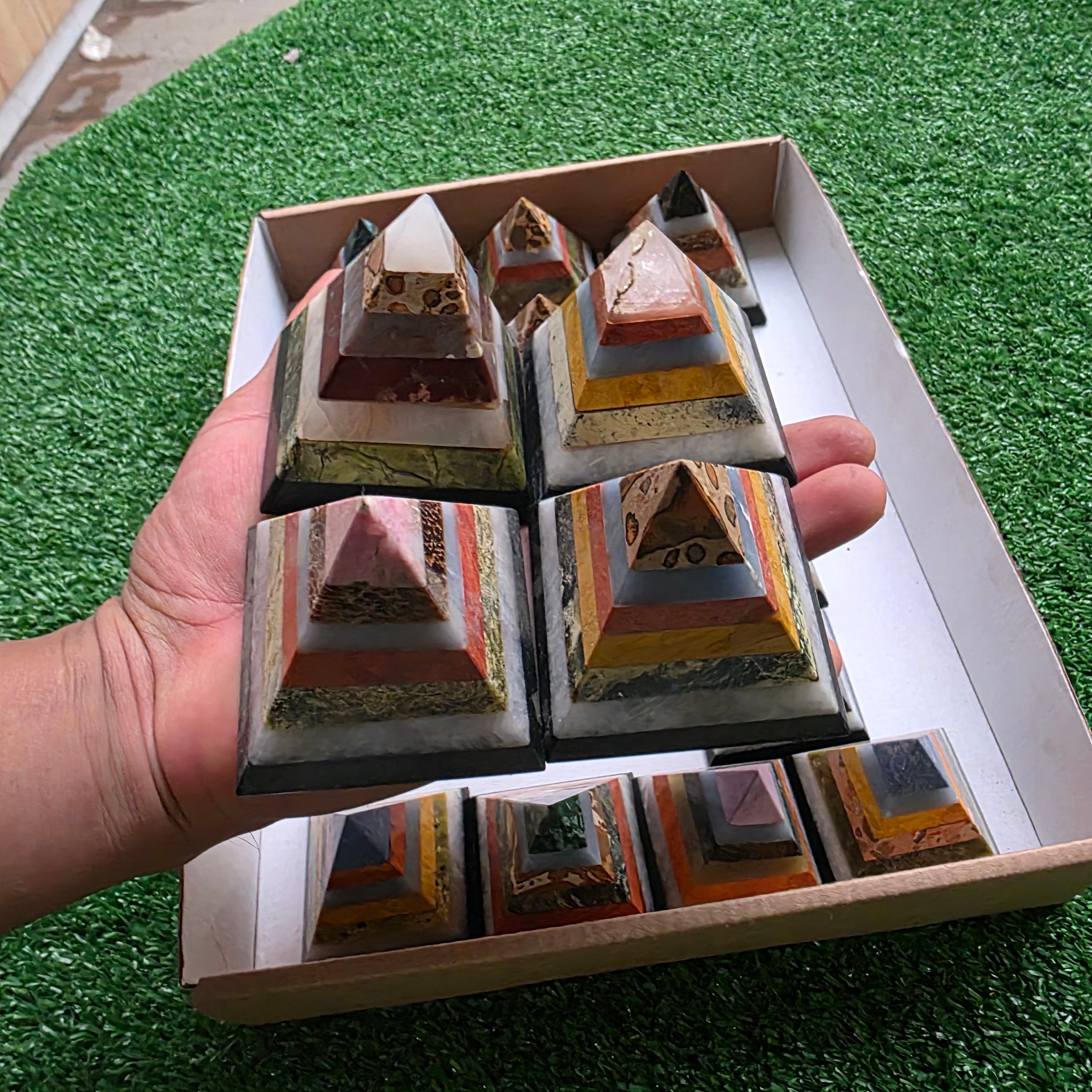 Lot 17 pcs multicolored pyramids