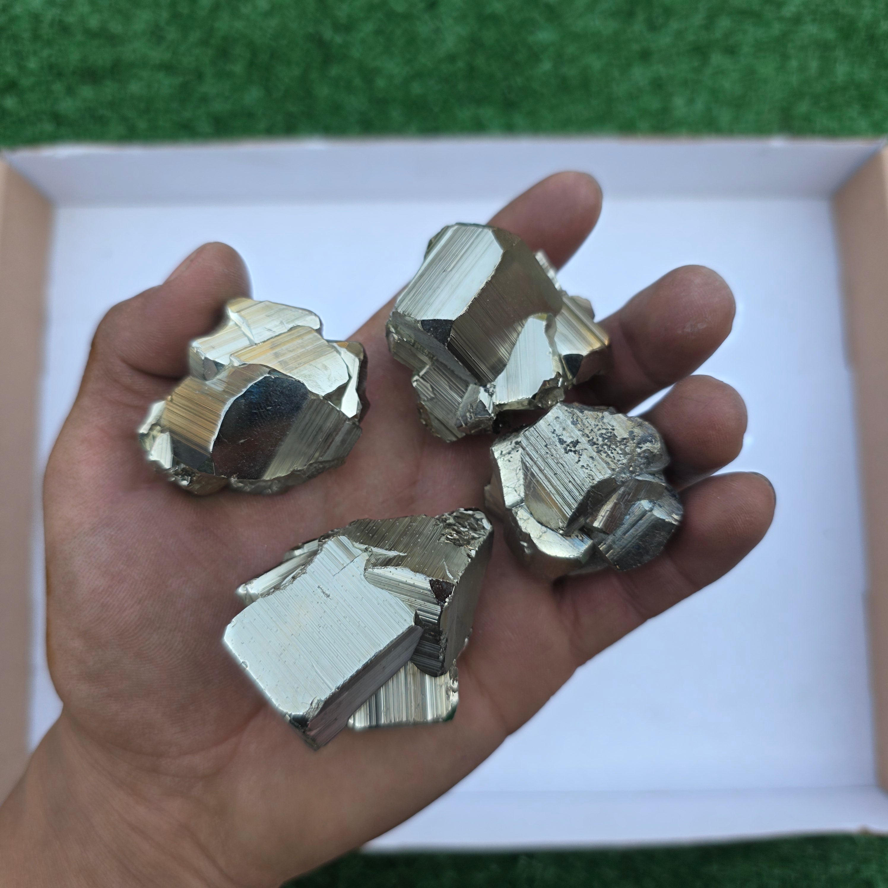 Lot 16 pcs Pyrite Coco Rough