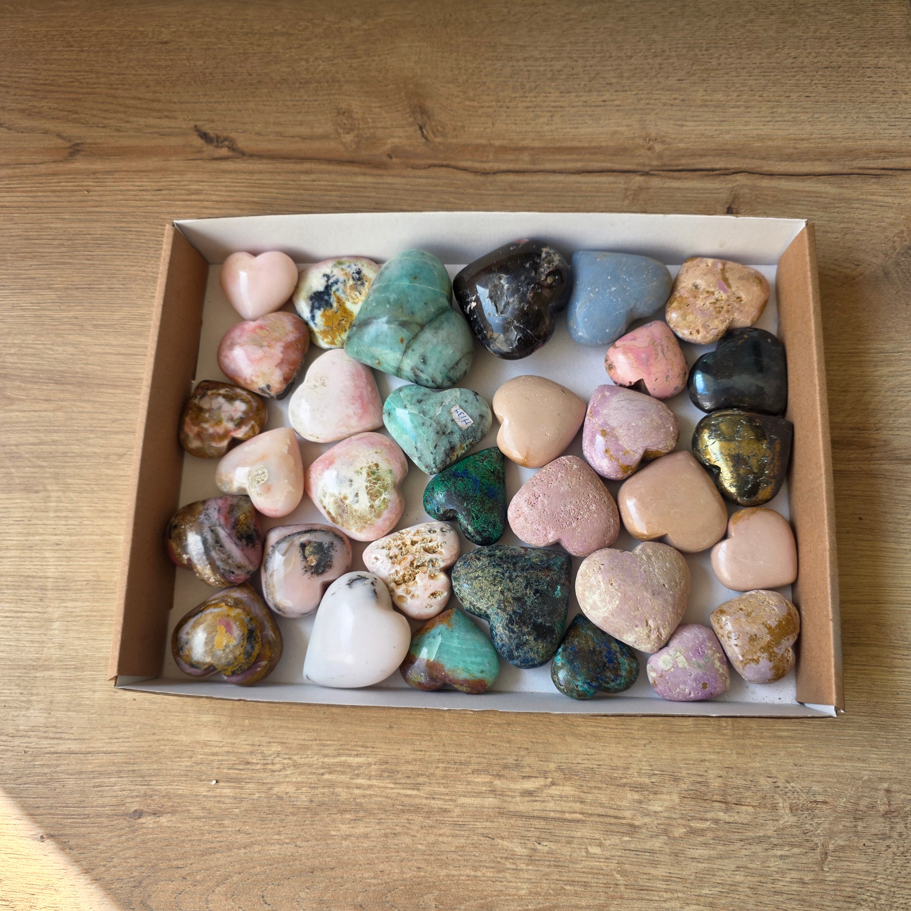 Lot 31 pcs Heart of mixed stones