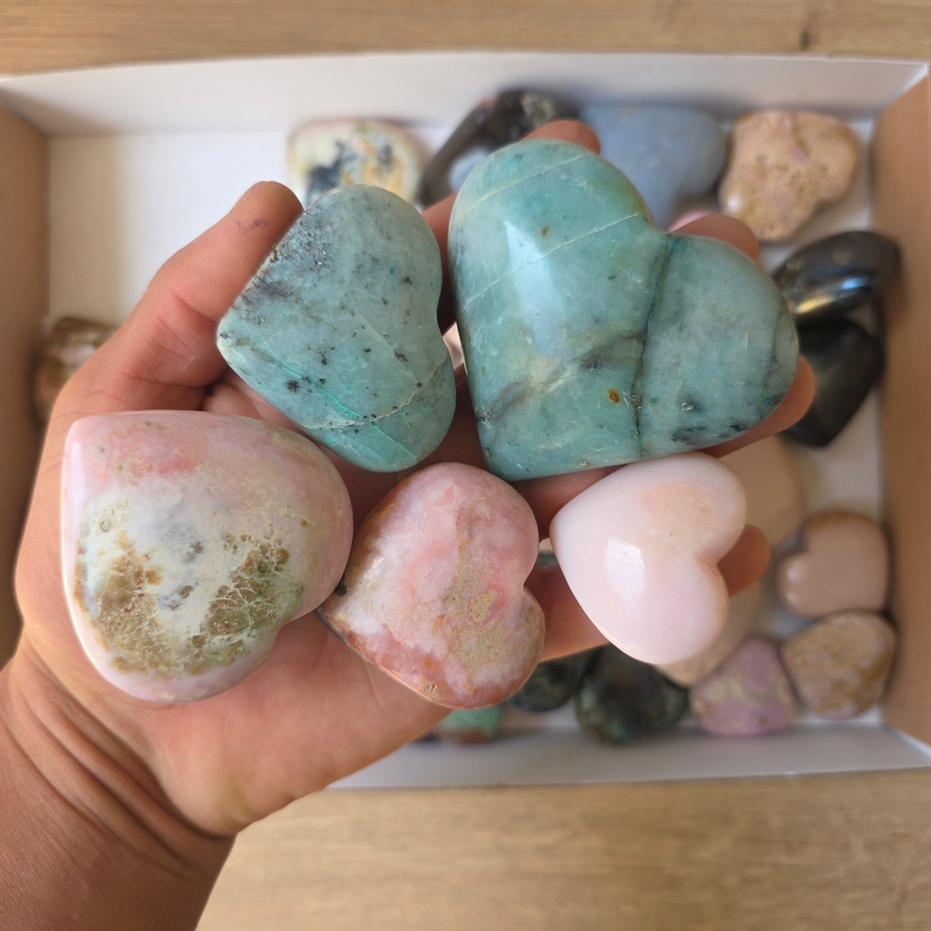 Lot 31 pcs Heart of mixed stones
