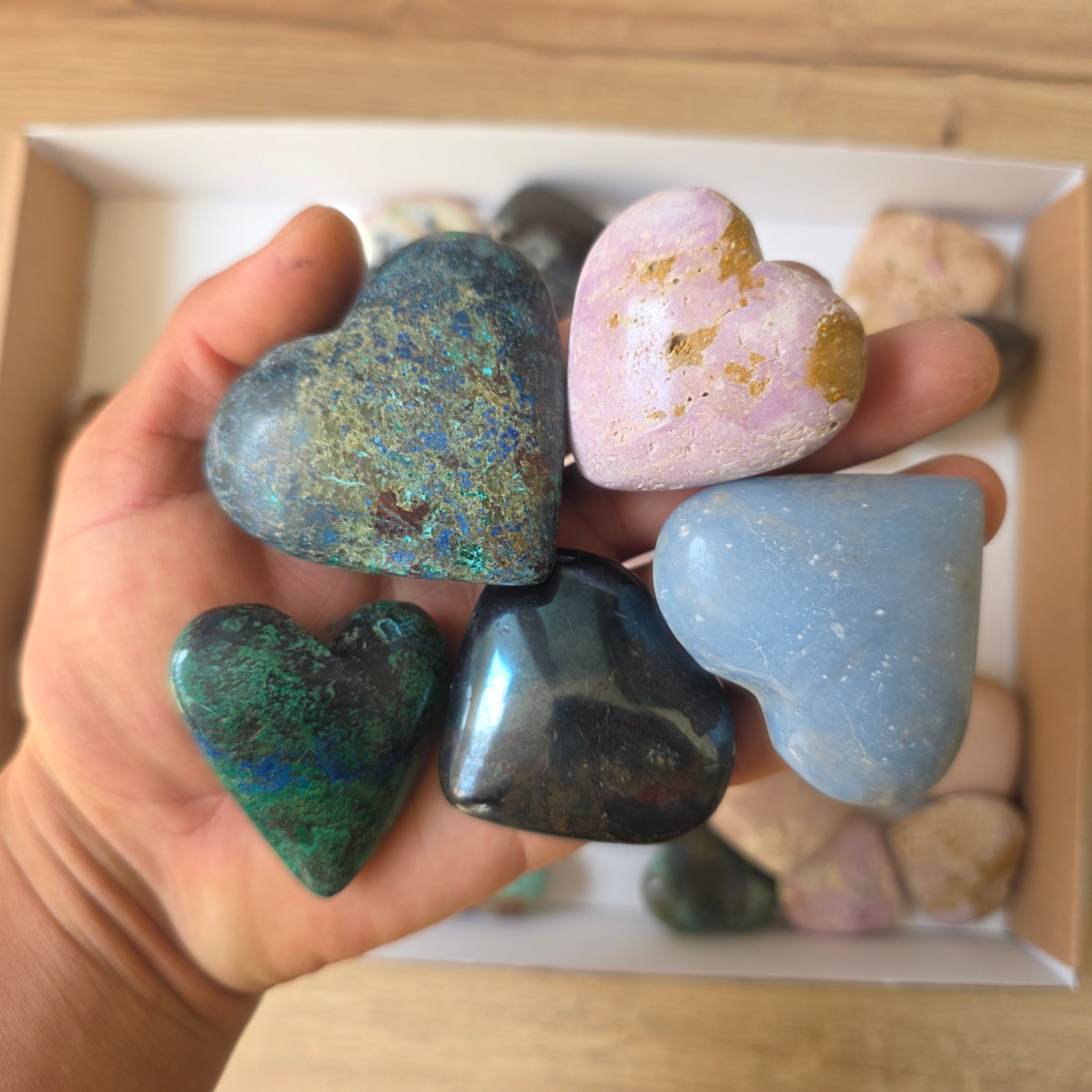 Lot 31 pcs Heart of mixed stones