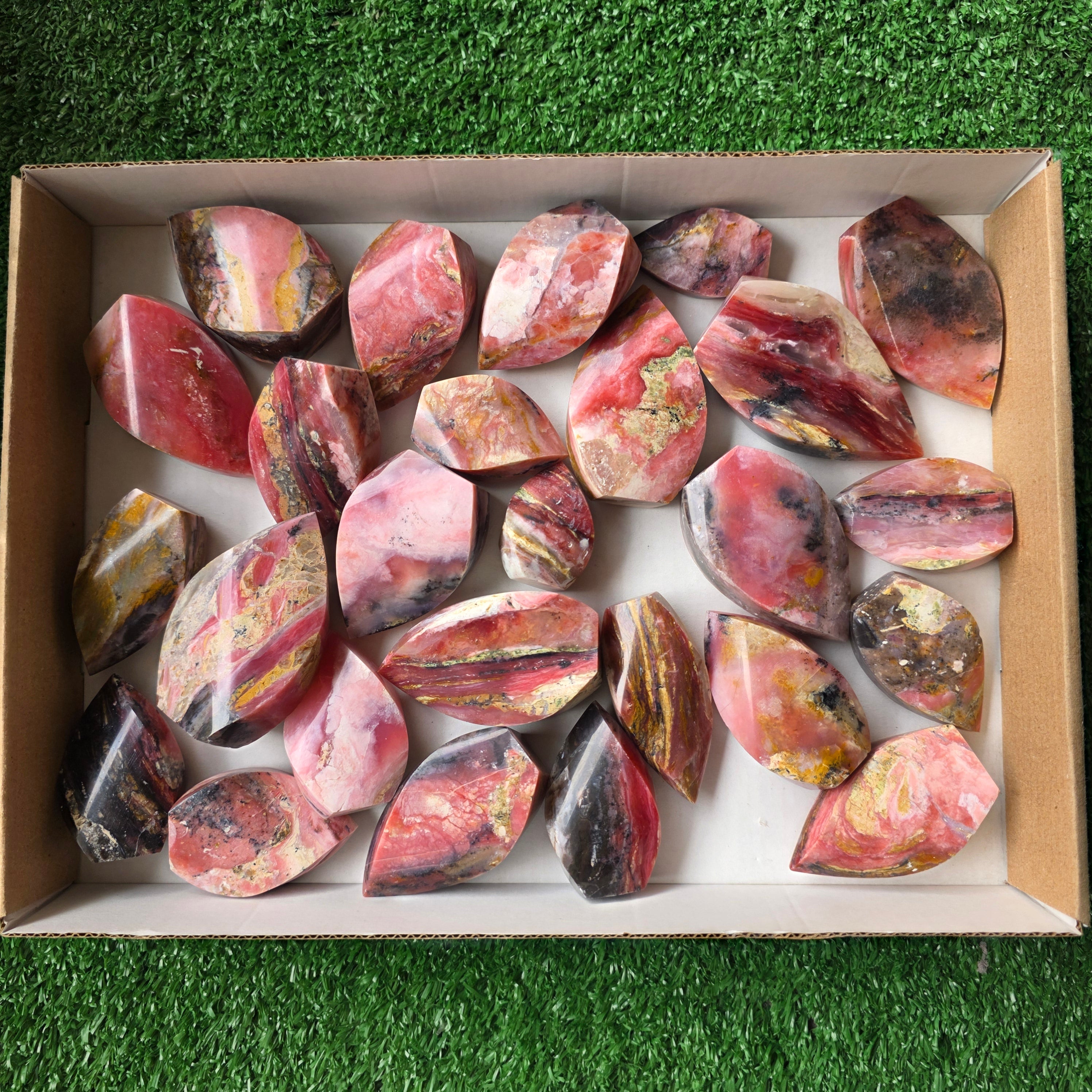 Lot 26 pcs strawberry pink opal flame