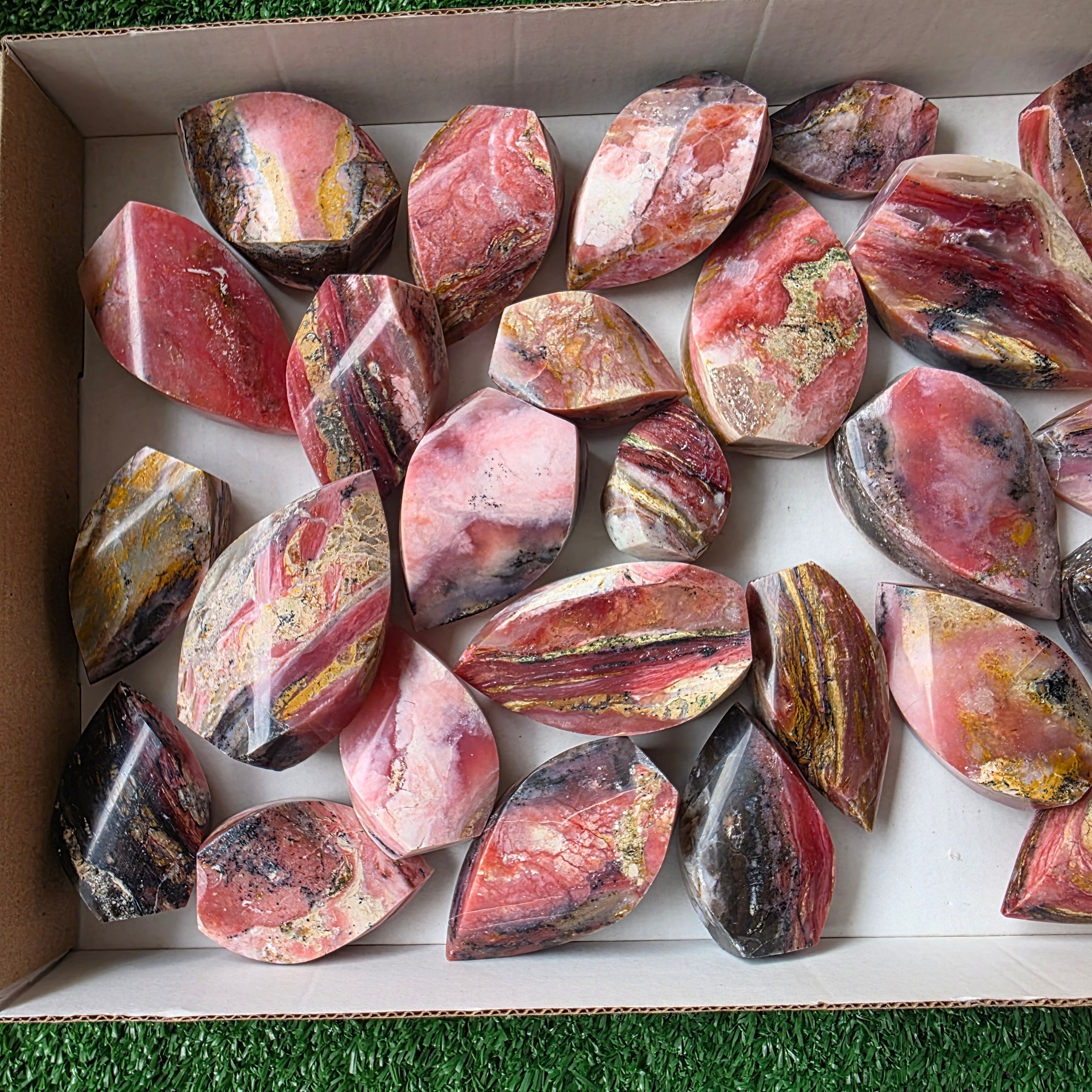 Lot 26 pcs strawberry pink opal flame