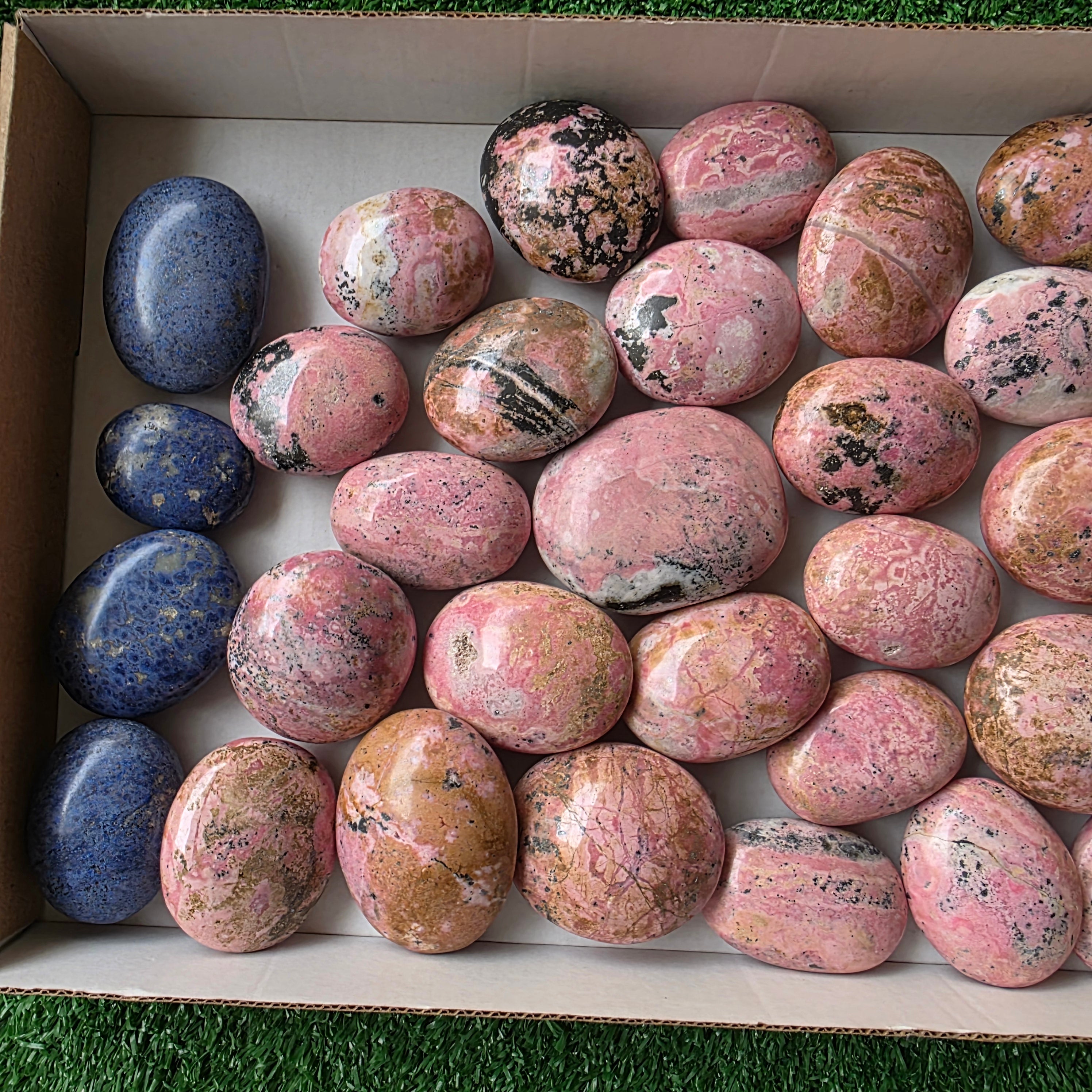 lot 29 pcs Rhodonite and Dumortierite Palm