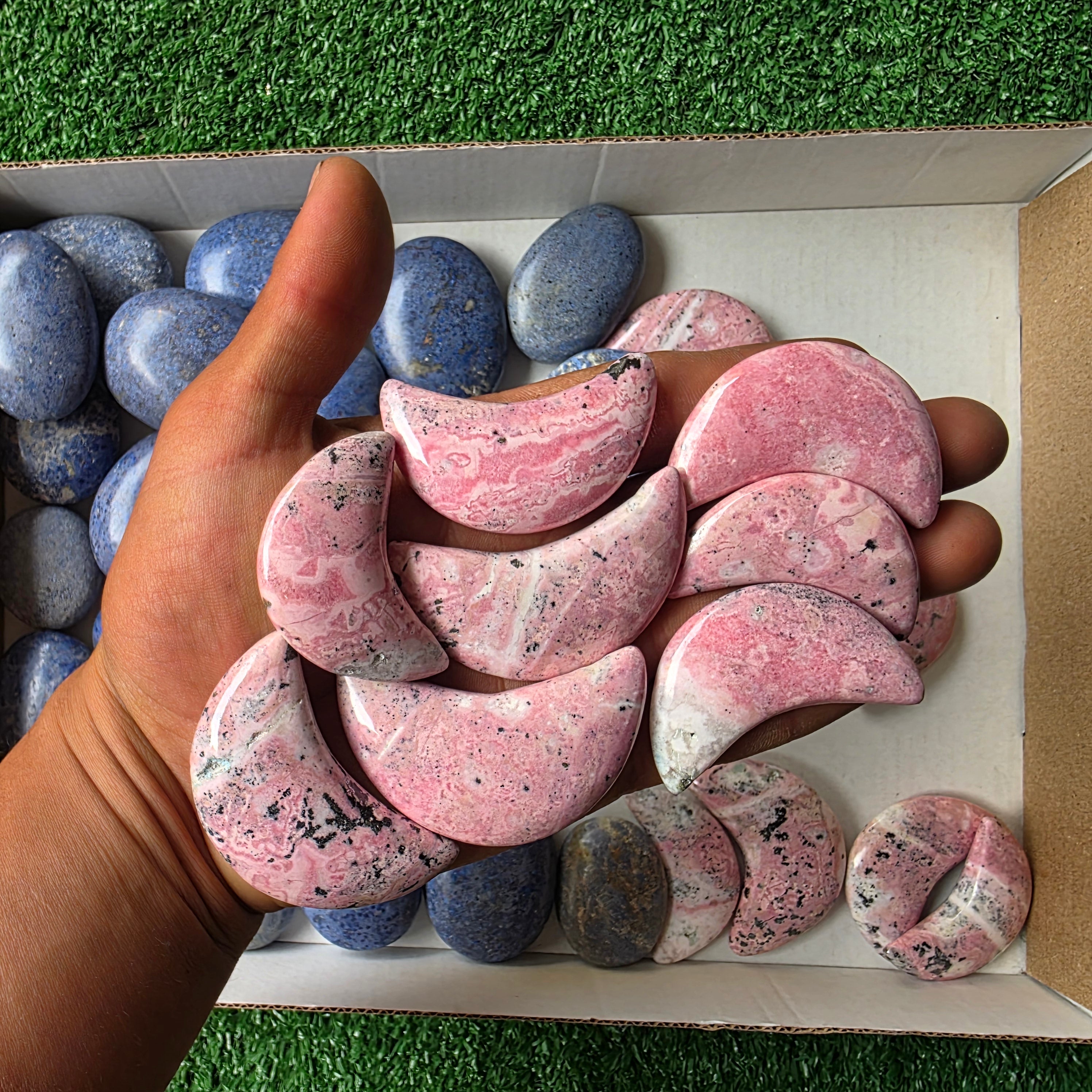 lot 40 pcs Rhodonite, Dumortierite Palm and moon