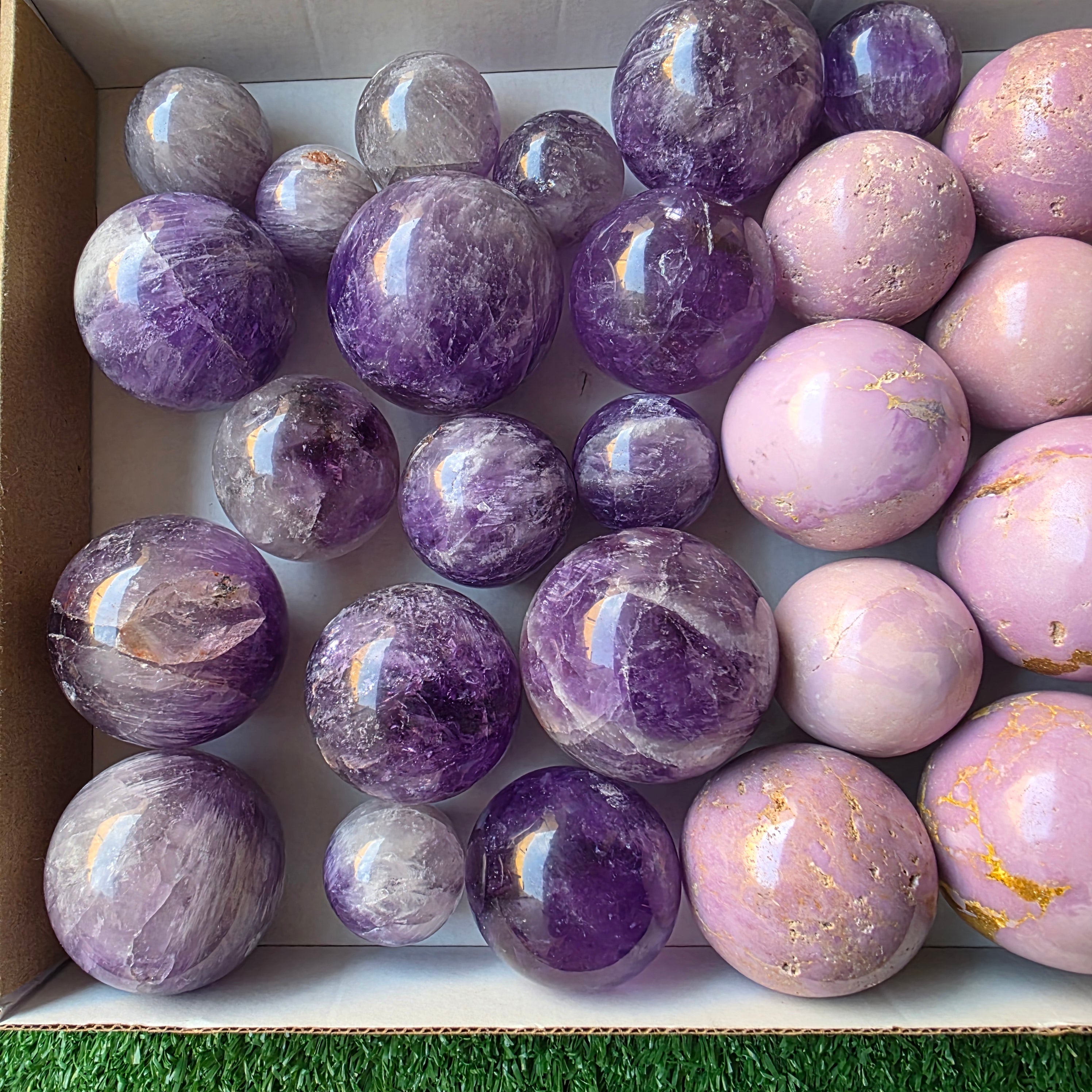 lot 30 pcs Amethyst and Phosphosiderite Sphere