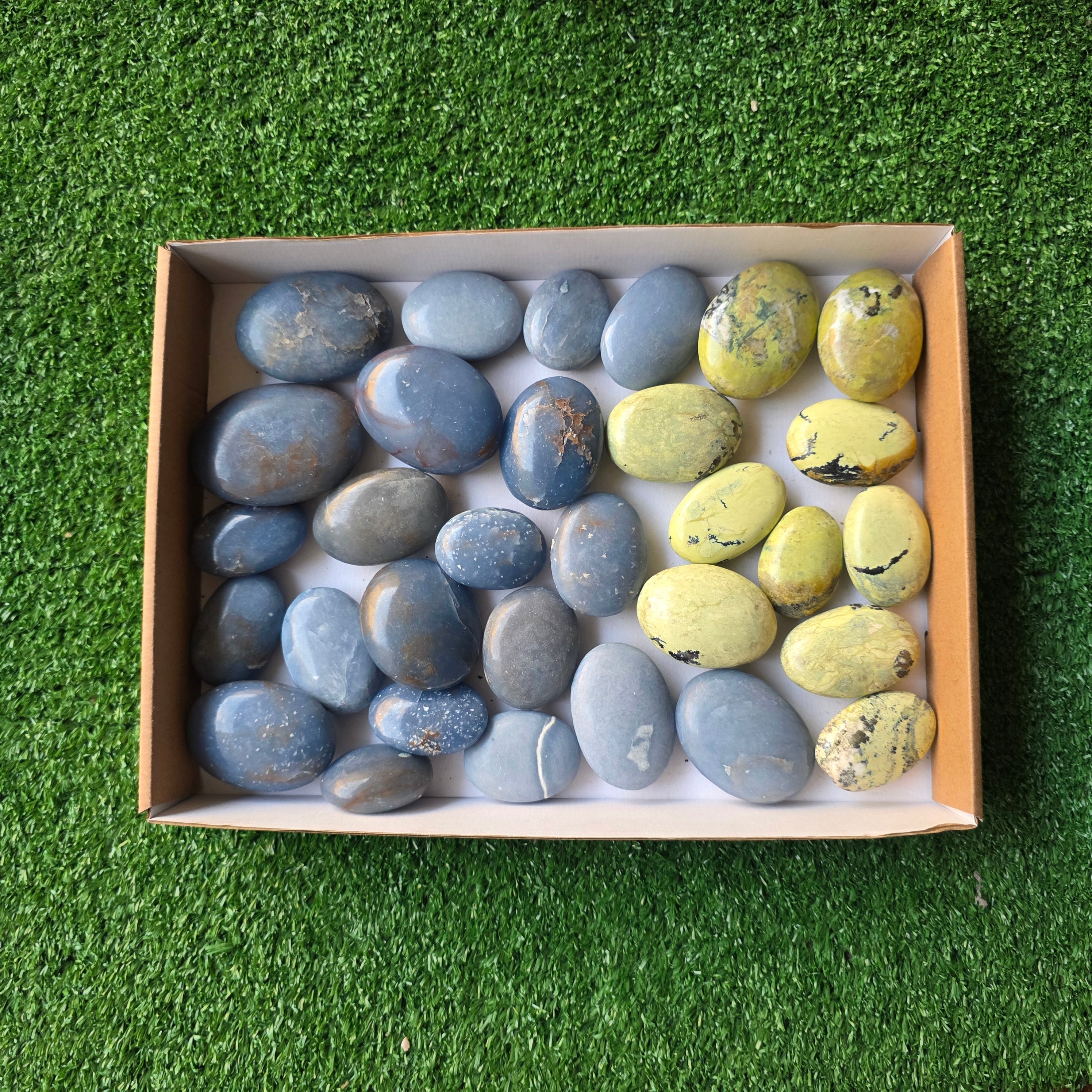 lot 31 pcs Angelite and Serpentine Palm