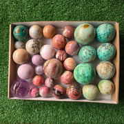 lot 32 pcs Sphere of mixed stones