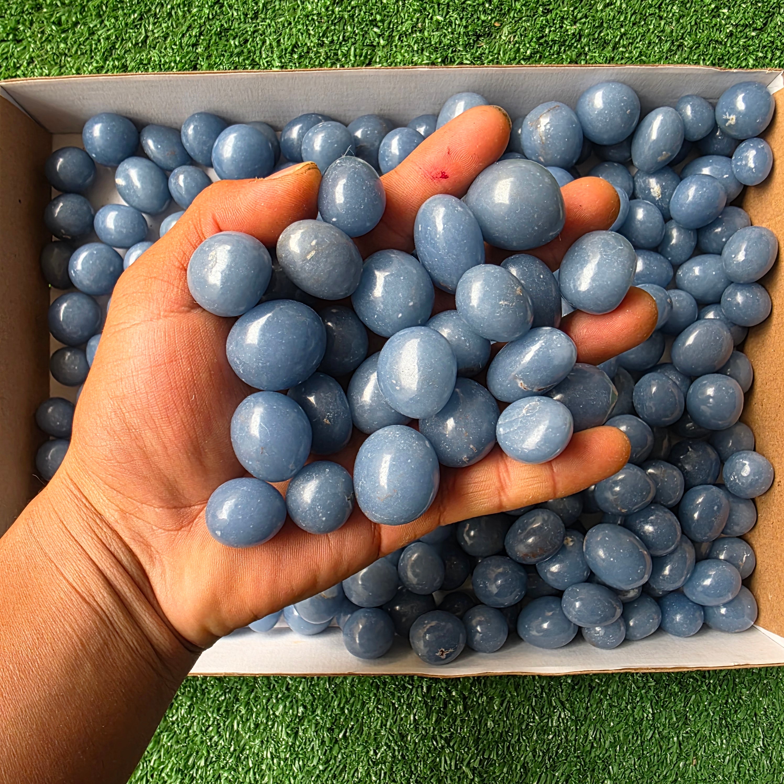 Lot 3 kg Angelite tumbled