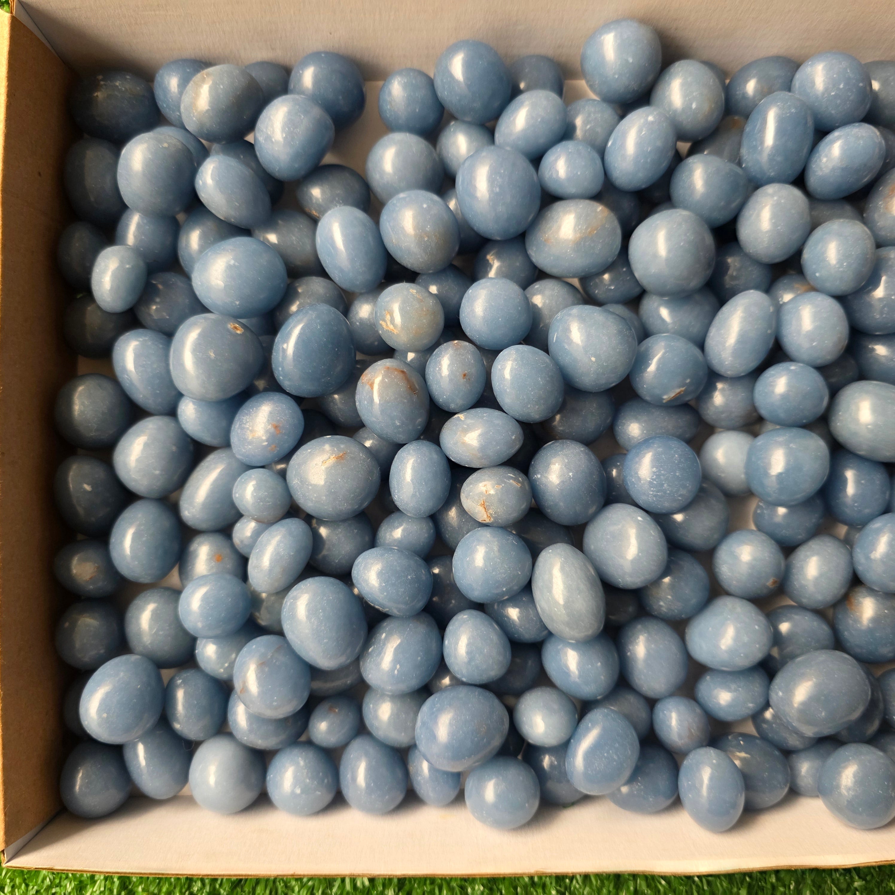 Lot 3 kg Angelite tumbled