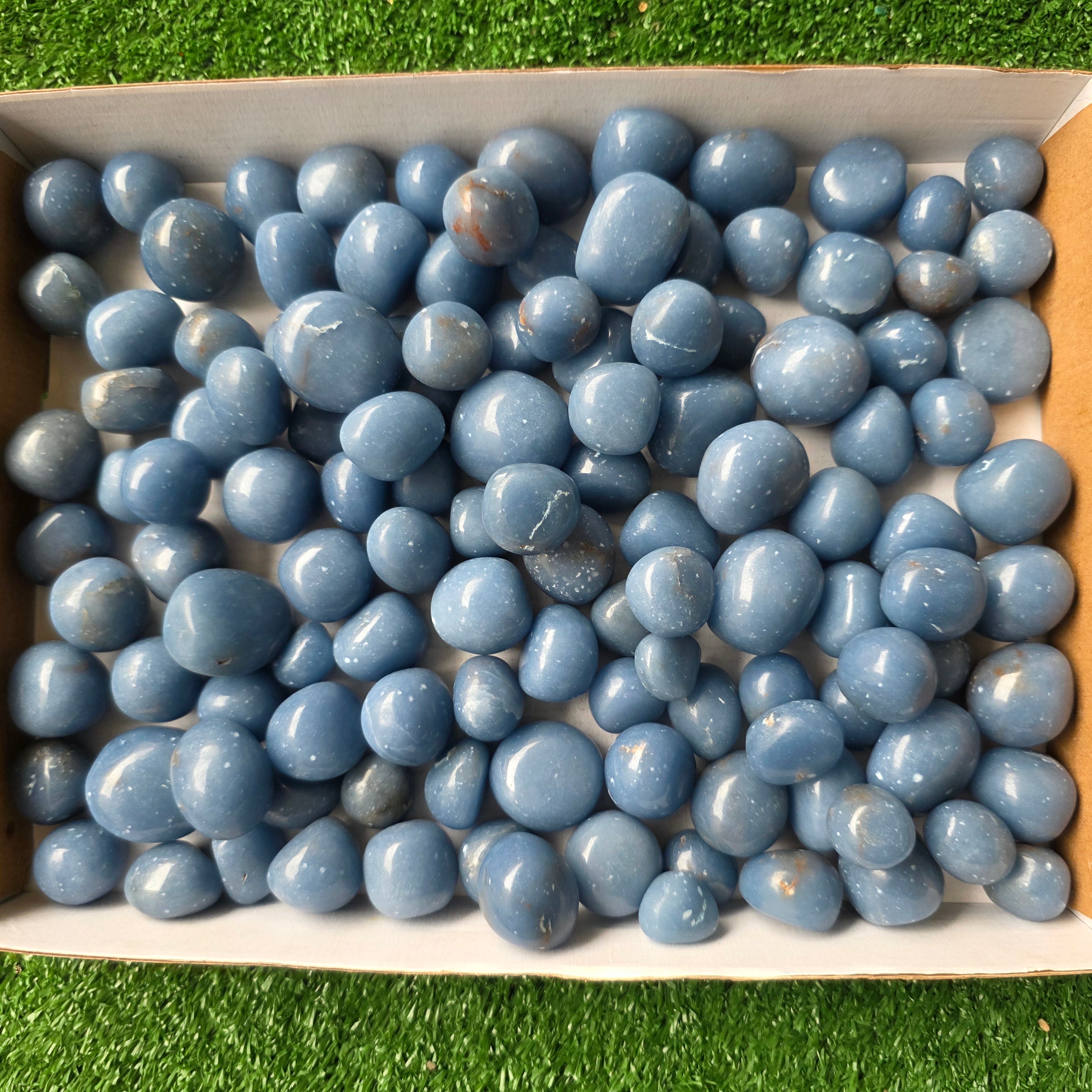 Lot 3 kg Angelite tumbled