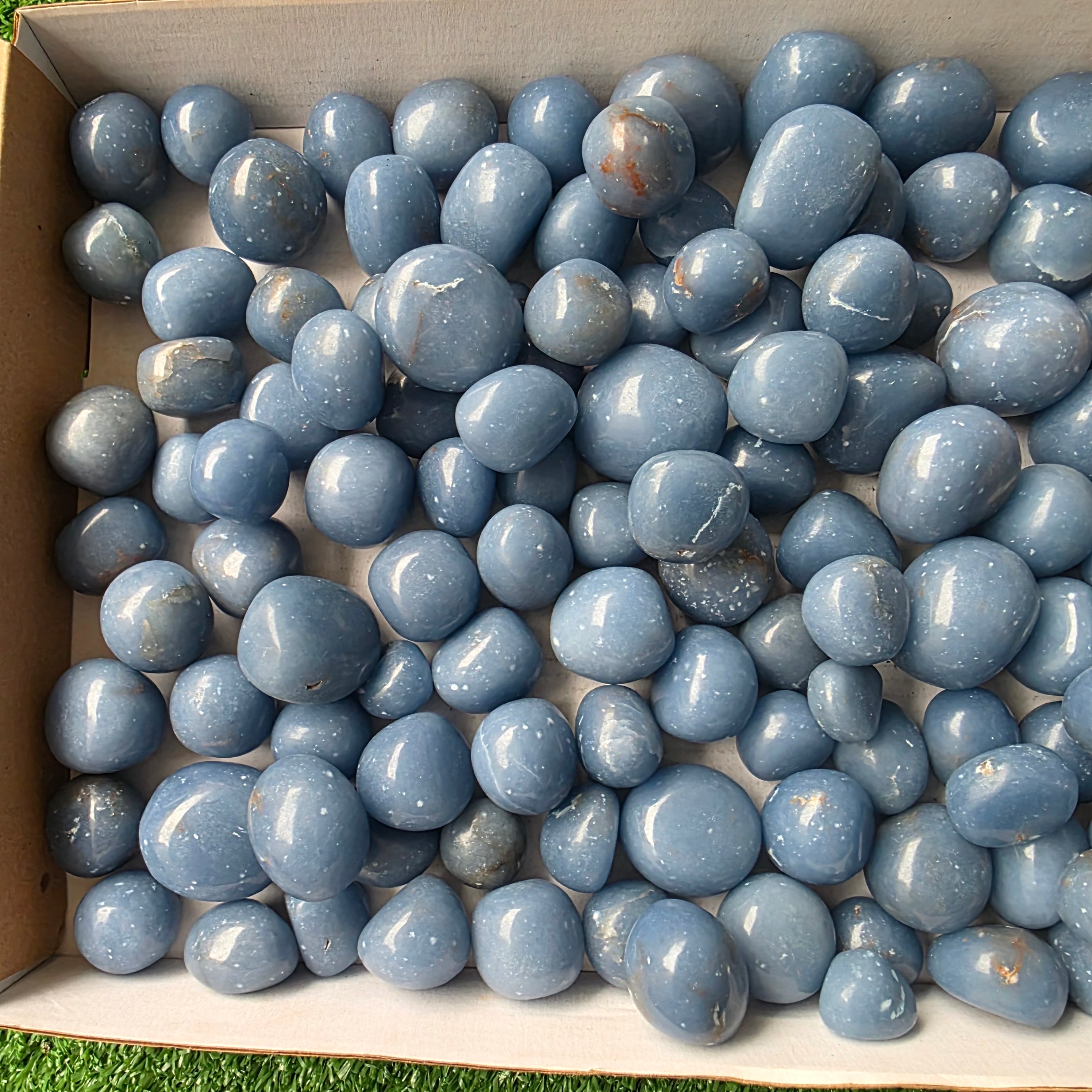 Lot 3 kg Angelite tumbled