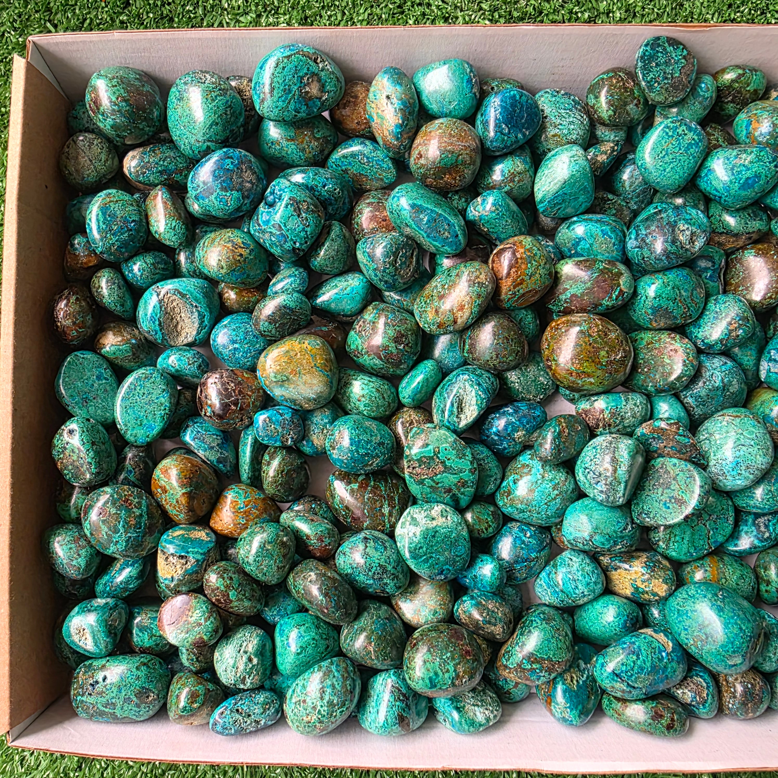 Lot 3 kg Chrysocolla tumbled