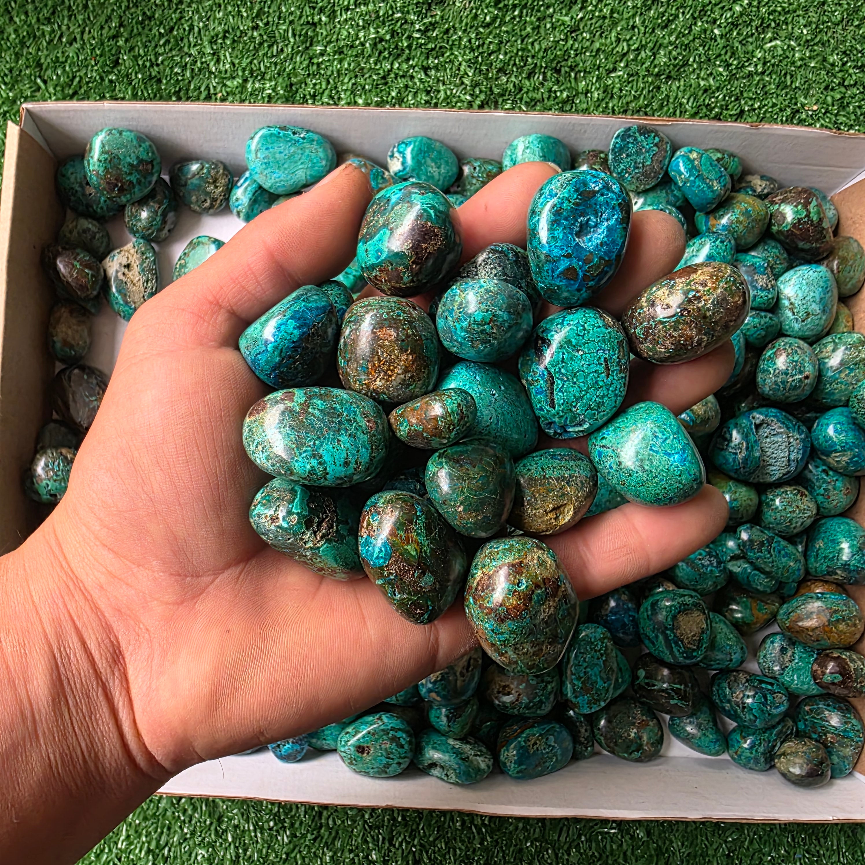 Lot 3 kg Chrysocolla tumbled