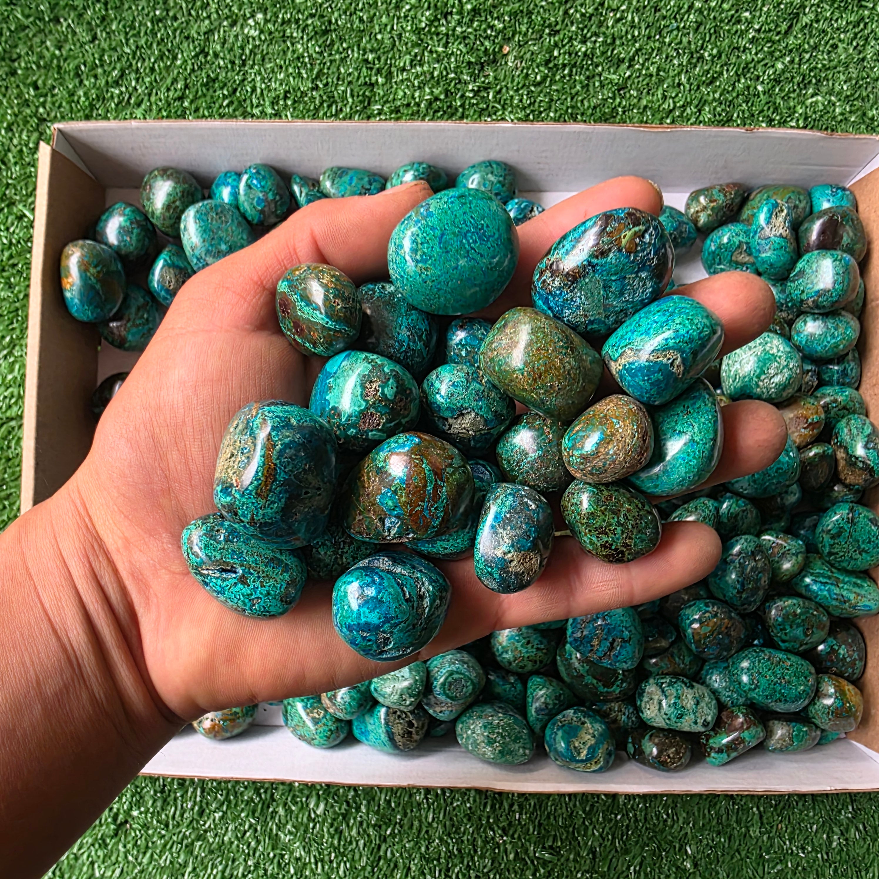 Lot 3 kg Chrysocolla tumbled