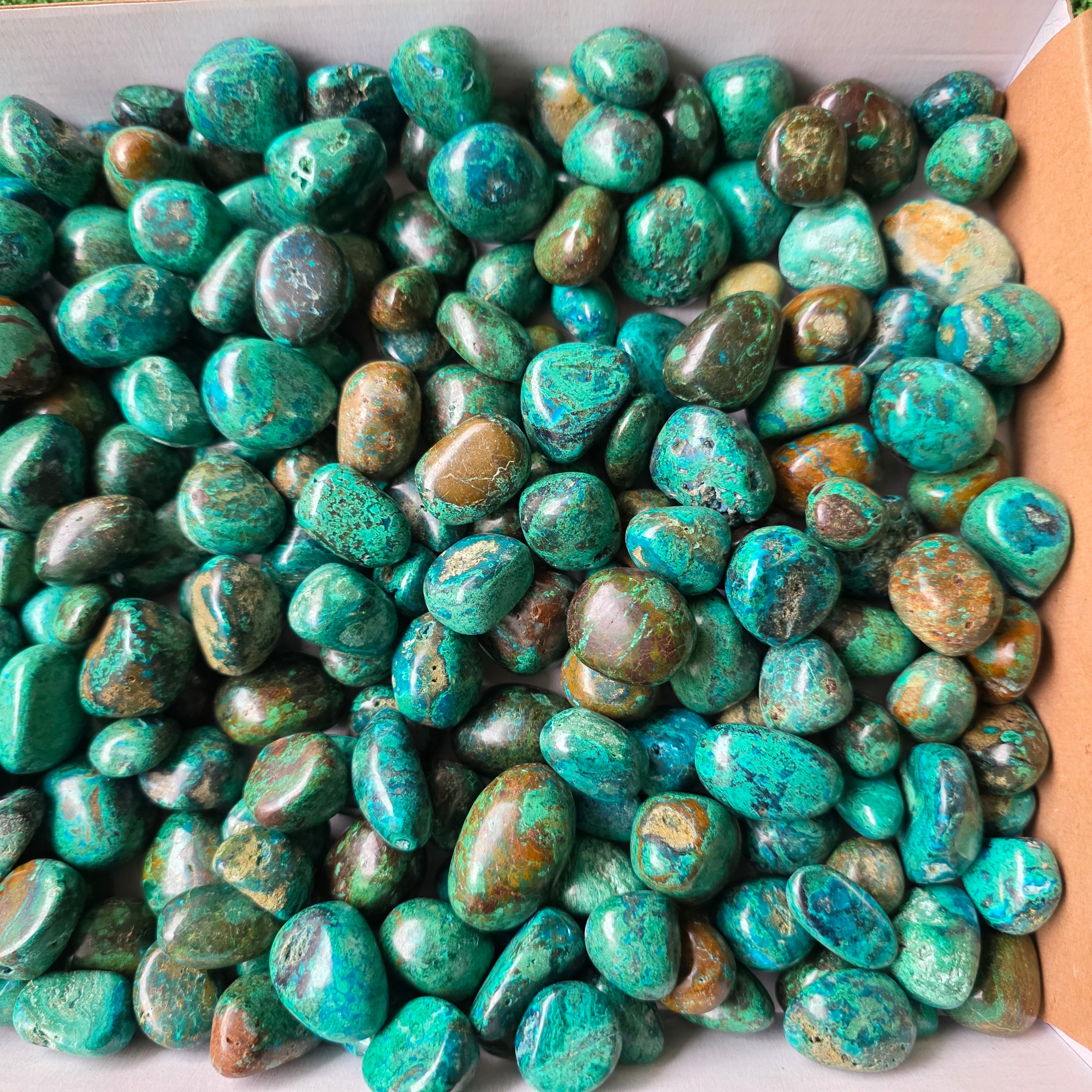 Lot 3 kg Chrysocolla tumbled