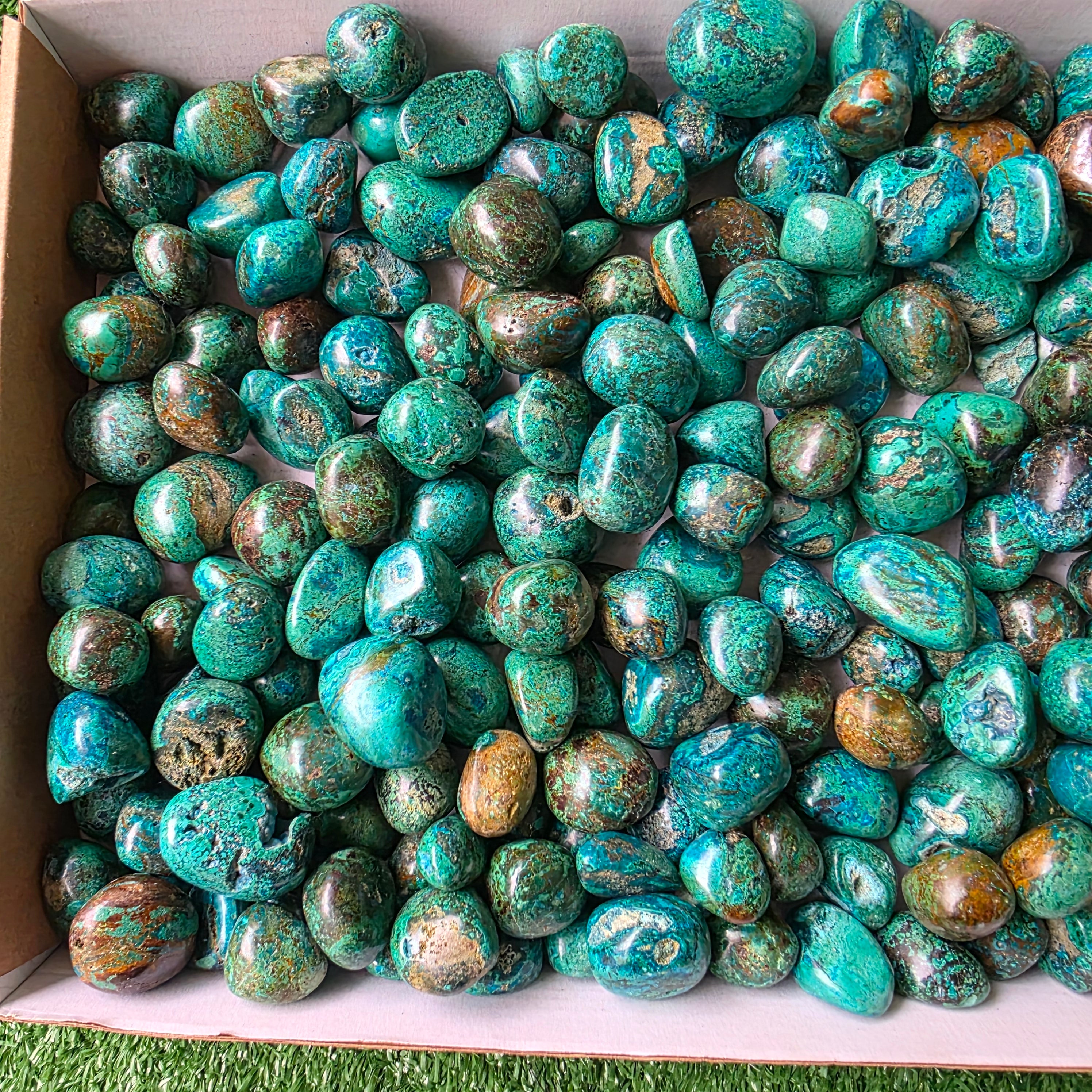 Lot 3 kg Chrysocolla tumbled