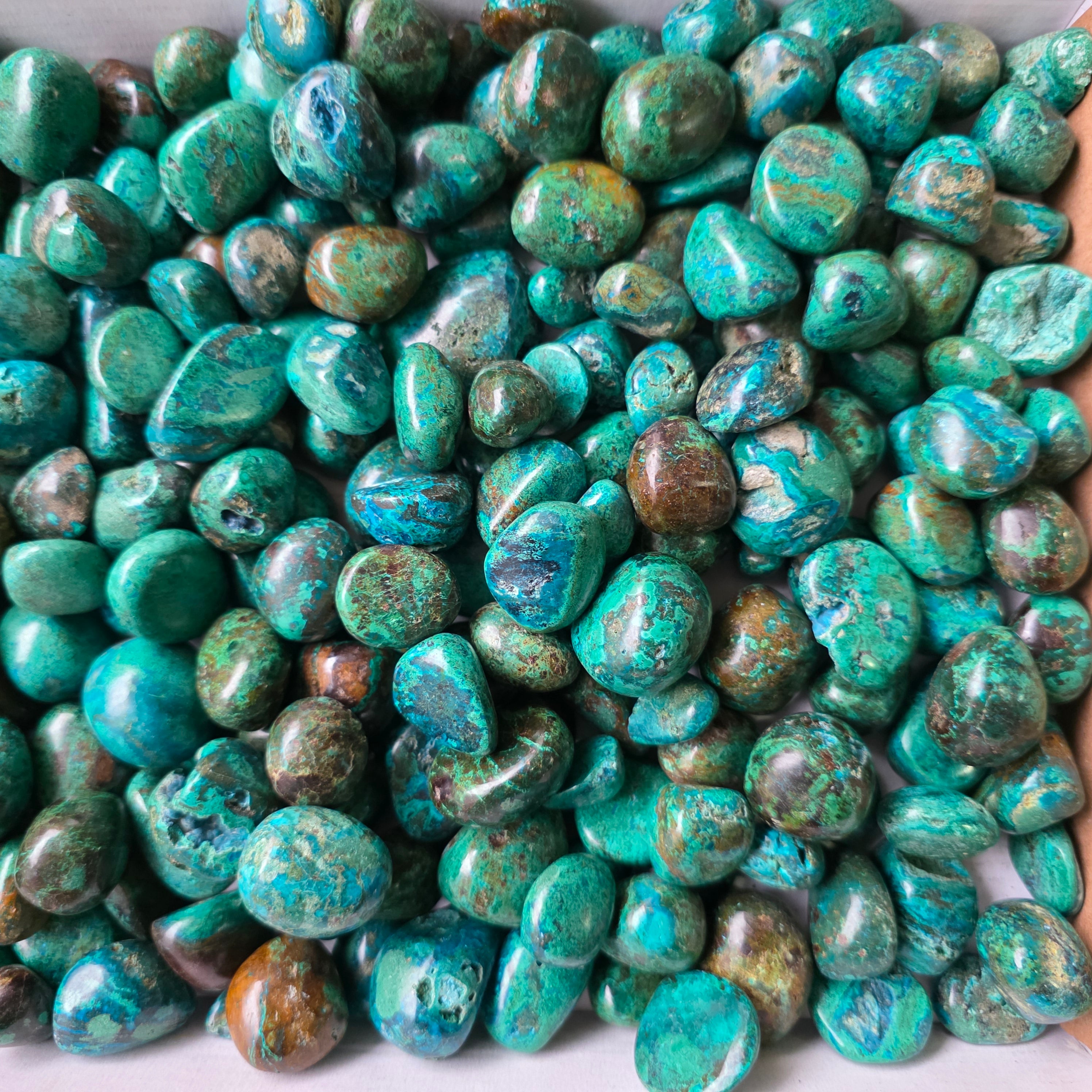 Lot 3 kg Chrysocolla tumbled