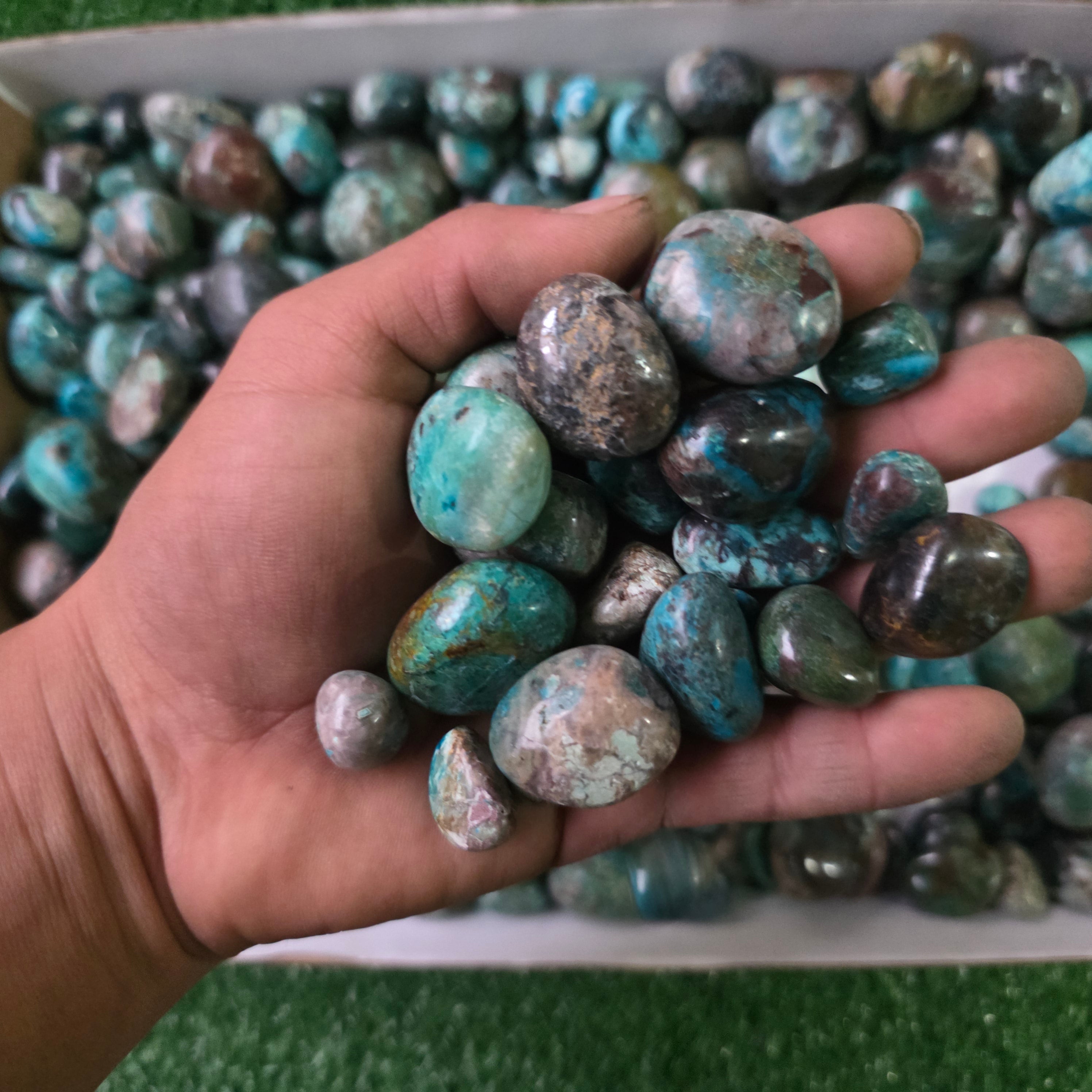 Lot 3 kg Chrysocolla tumbled